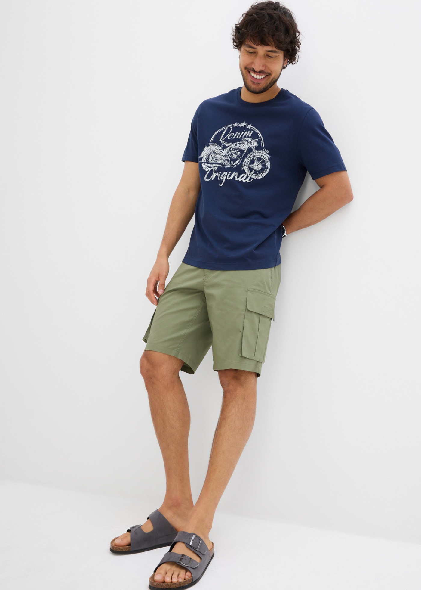 bonprix T-Shirt mit Rundhalsausschnitt, Kurzarm-Design, aus Baumwolle, Regular Fit