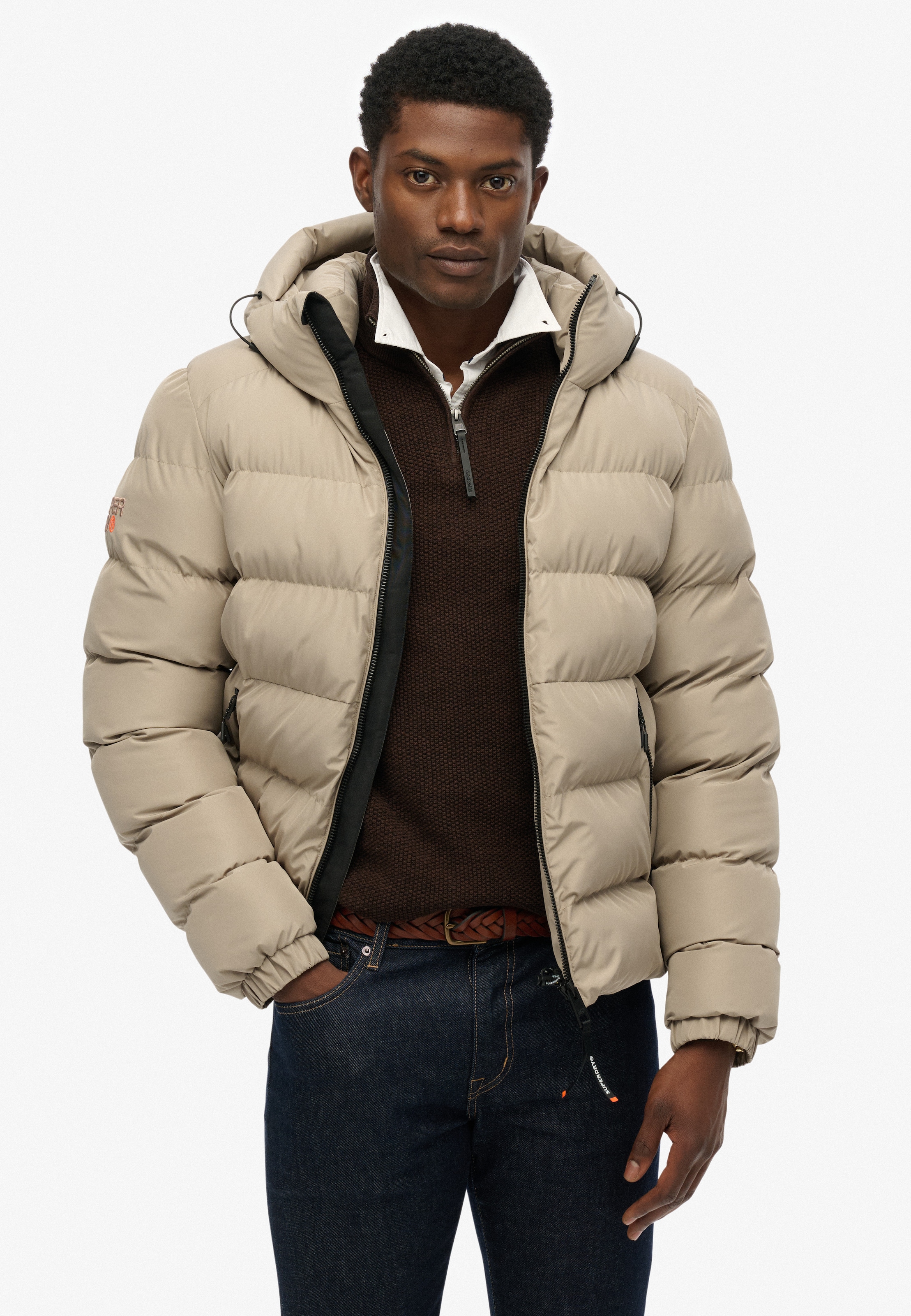 Superdry Veste matelassée »HOODED SPORTS PUFFER JACKET« avec capuche fibre synthétique, coupe décontractée