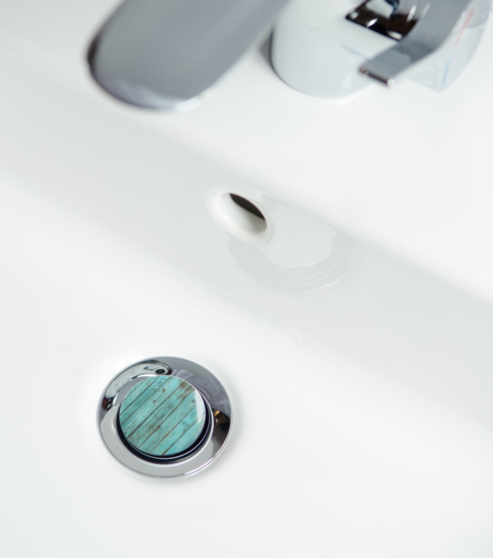 Sanilo Set d'accessoires de salle de bain »Lumber« bestehend aus WC-Sitz, Badteppich, Stöpsel, Seifenspender, WC-Bürste