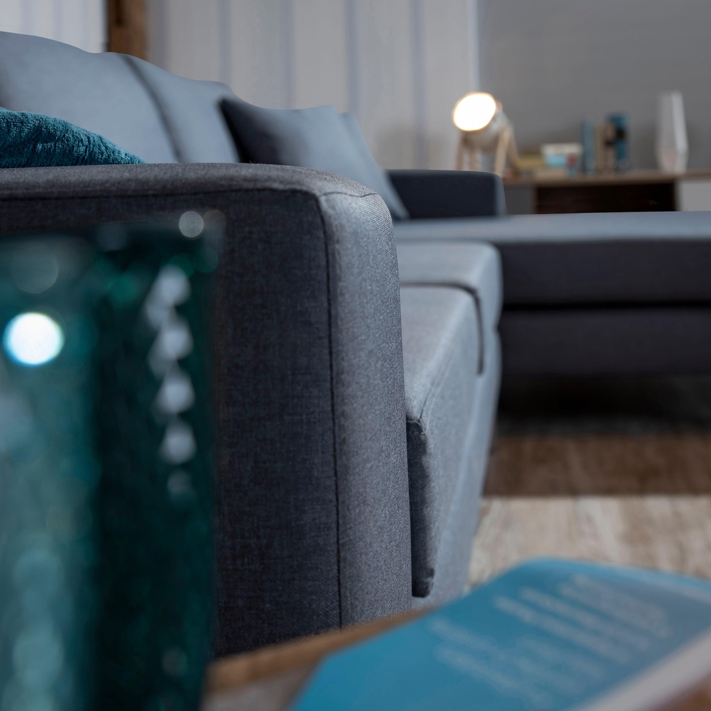 Max Winzer® Ecksofa »Flori Set inkl. Hocker, guter Sitzkomfort, aktuelles Design«, (Spar-Set, Ecksofa und Hocker), elegant mit abgewinkelten Chromfüssen, inklusive Zierkissen