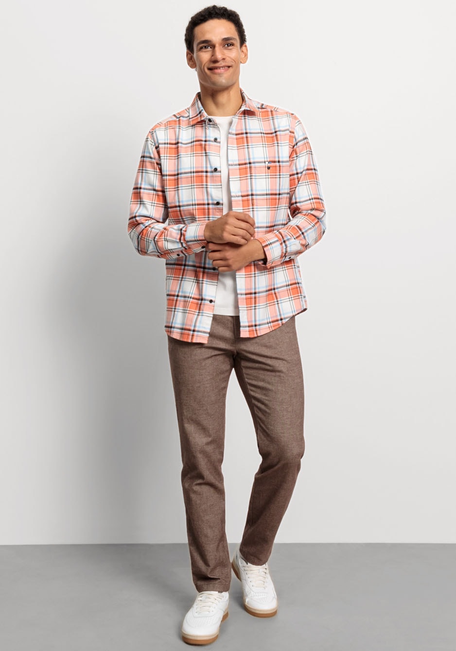 OLYMP Chemise à manches longues »Casual« im Karodessin, Brusttasche mit Knopf