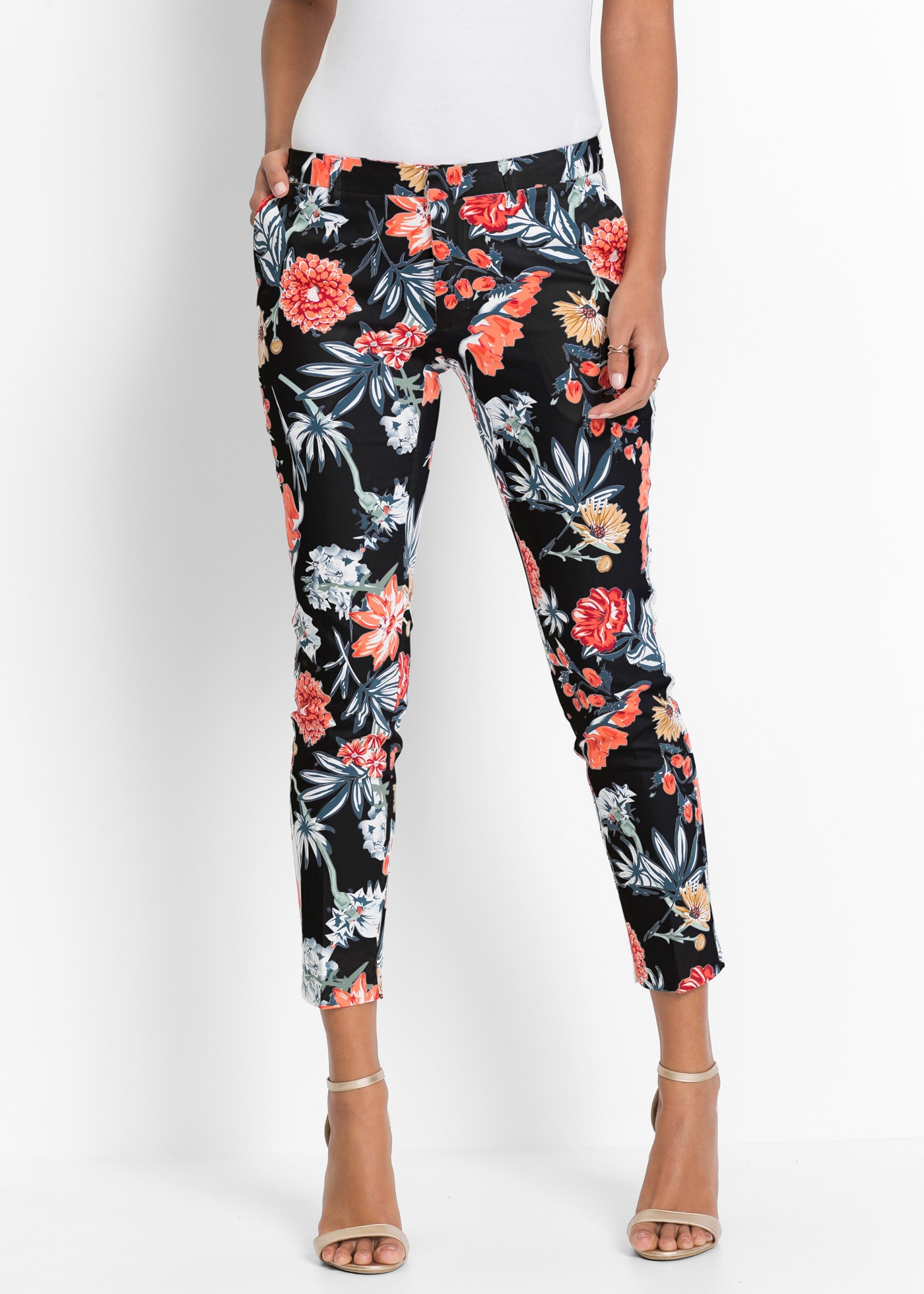 bonprix 7/8-Hose  aus Baumwolle mit Elasthan, Regular Fit, femininer Stil