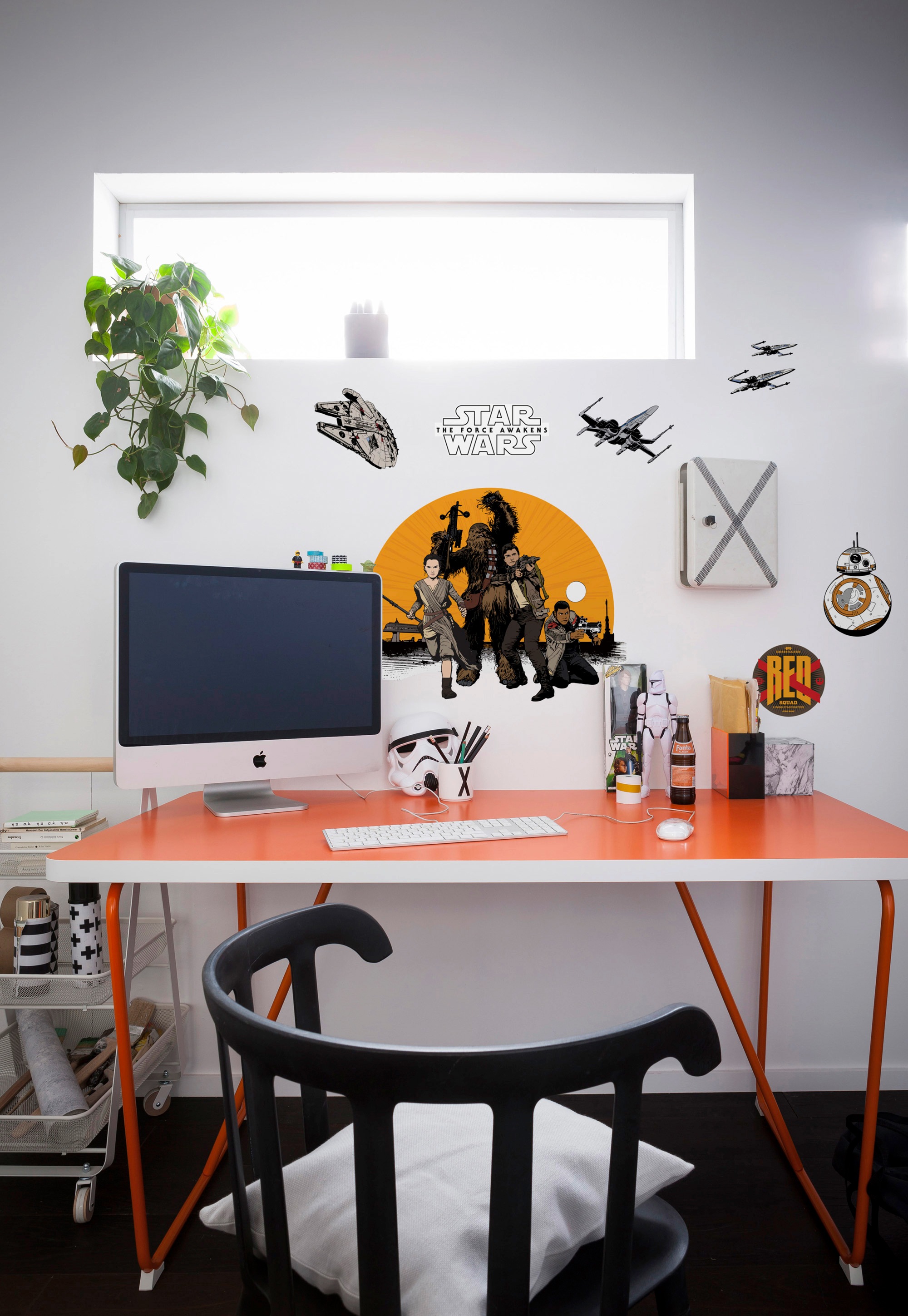 Komar Wandtattoo »Star Wars Resistance - Grösse 50 x 70 cm«, (8 St.), selbstklebend, Wandsticker, Kinderzimmer