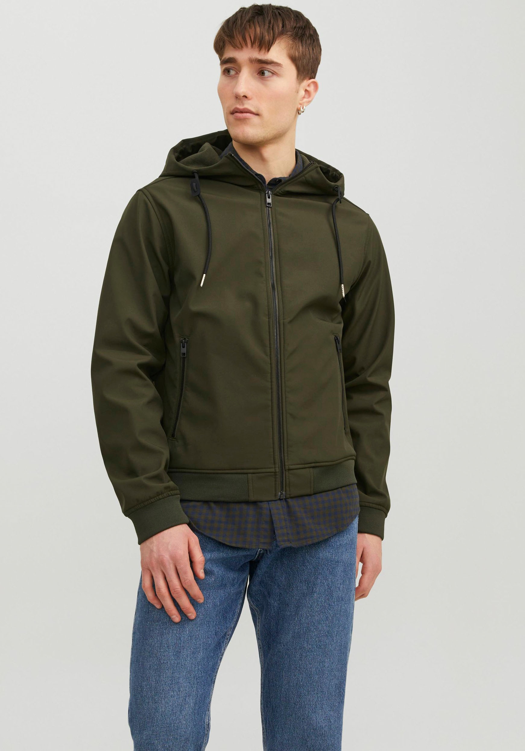 Jack & Jones Softshelljacke »JJEBASIC SOFTSHELL HOOD NOOS«, mit Kapuze