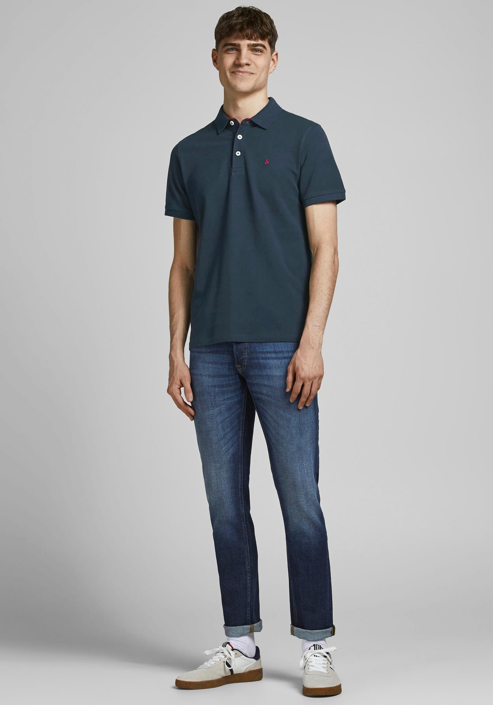 Jack & Jones Poloshirt »JJEPAULOS  Poloshirt mit klassischem Kragen und figurbetonter Form« Logostickerei, modisch, schmal, Baumwolle, Polokragen