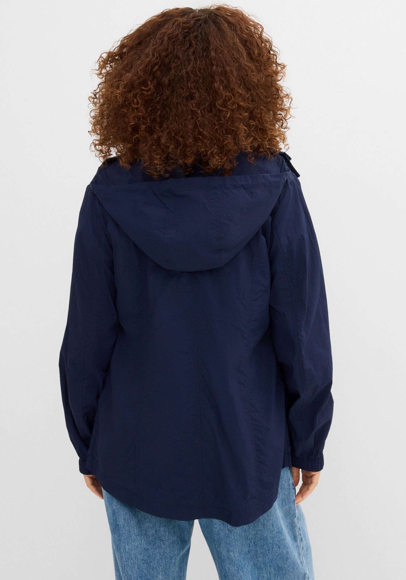 bonprix Veste tous temps mit Kapuze sportlicher Stil, leichter Parka mit Kapuze, mit seitlichen Taschen