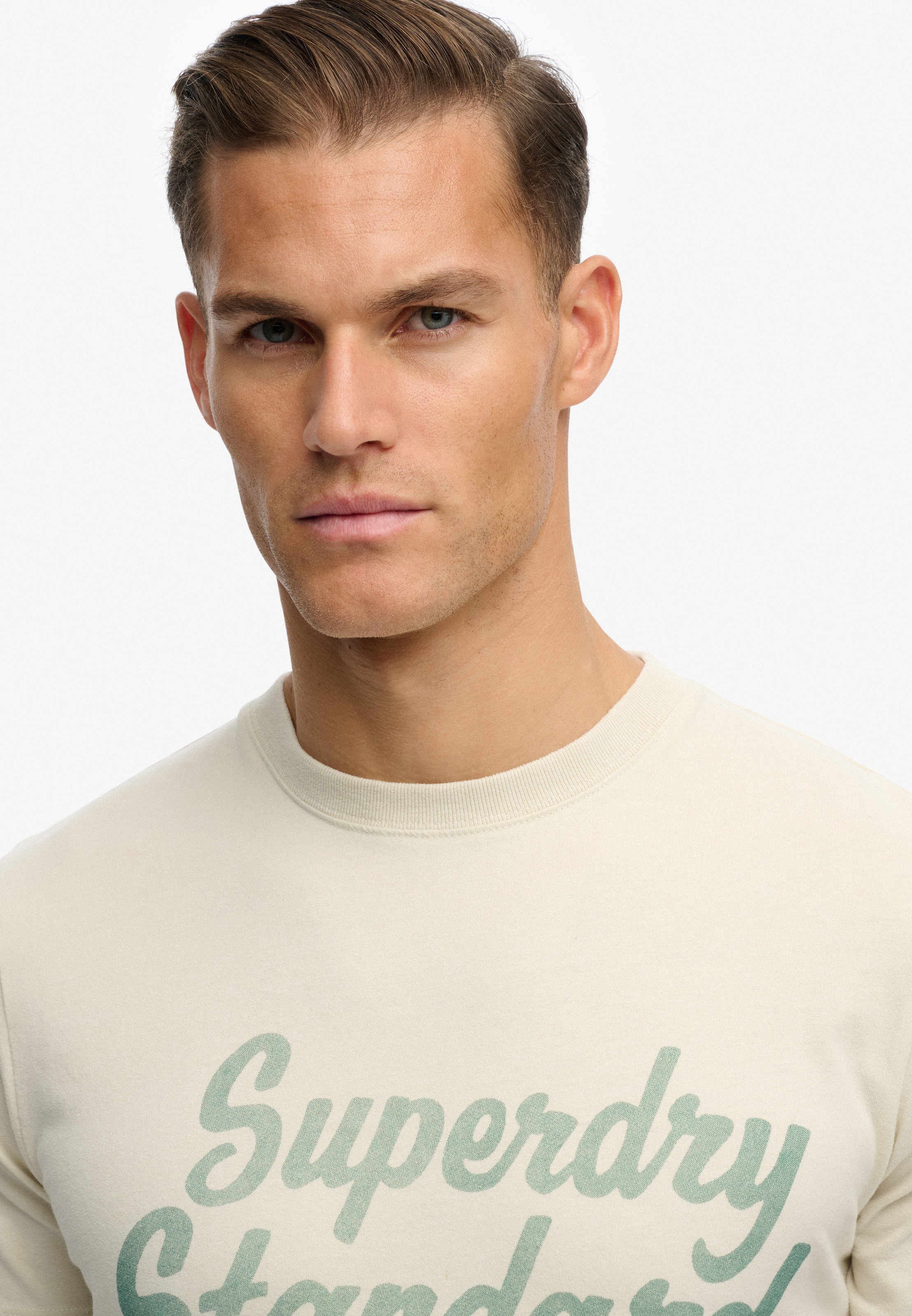 Superdry Shirt à col rond »Industry Worker Relaxed Tee« en coton et jersey simple, Regular Fit, avec imprimé, manches courtes