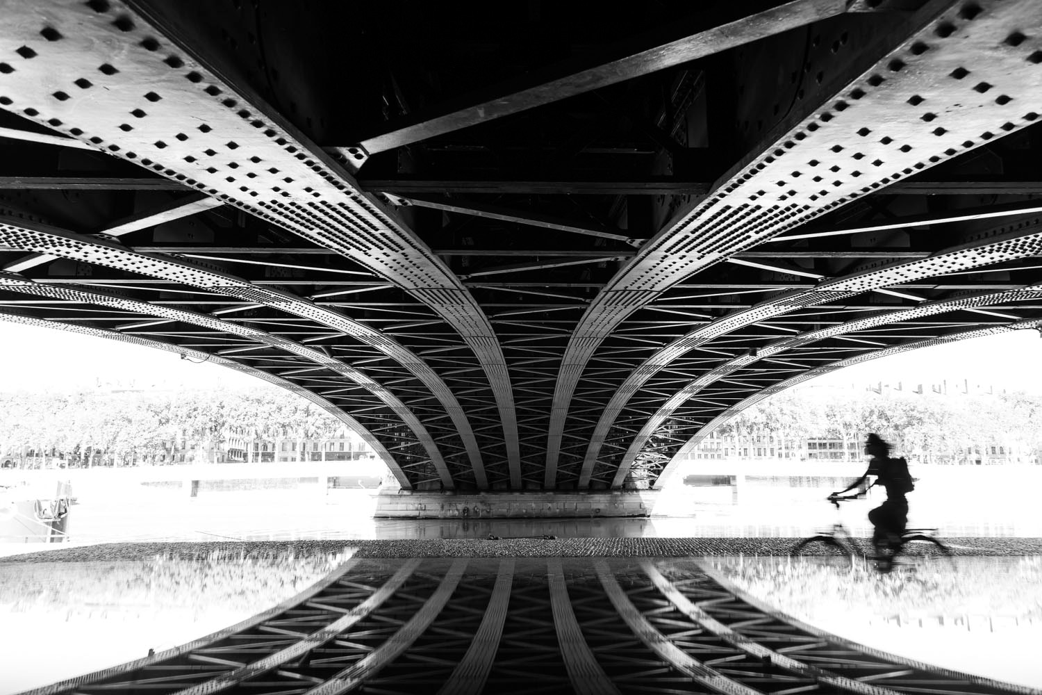 Image of queence Acrylglasbild "Brücke" Brücken Elemente der Architektur Schwarz-Weiss Fine Art-Print in Galeriequalität