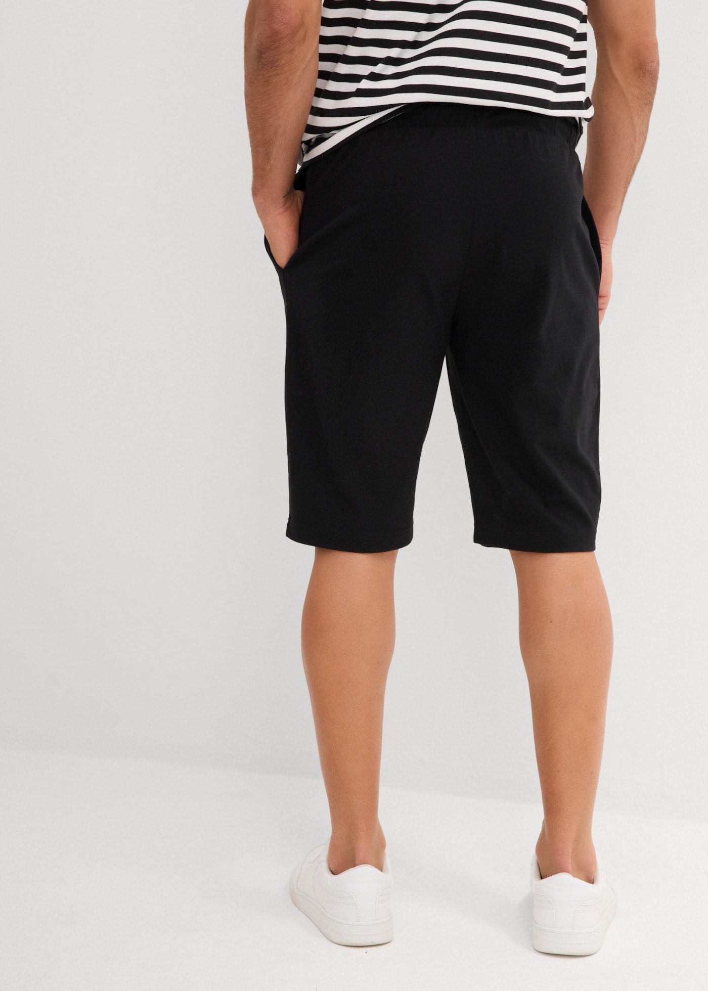 bonprix Short  en coton et polyester, Regular Fit, qualité légère