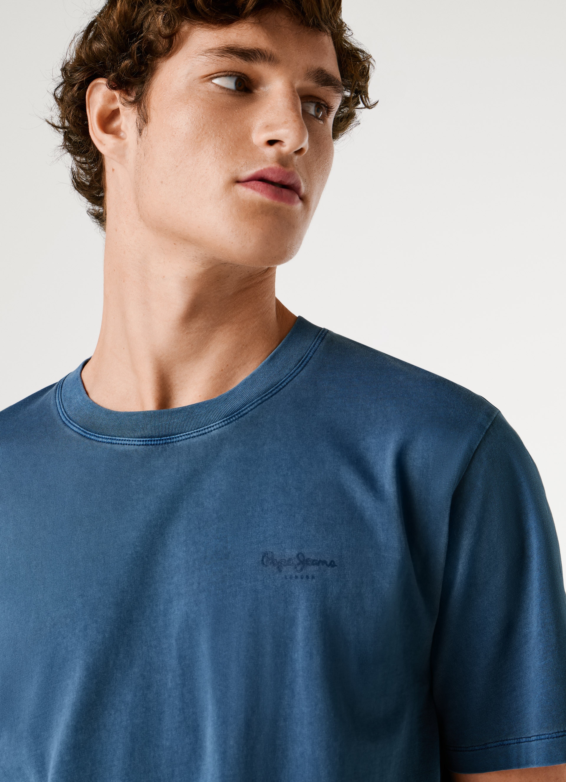 Pepe Jeans T-shirt »JACKO« avec petit lettrage logo ton sur ton