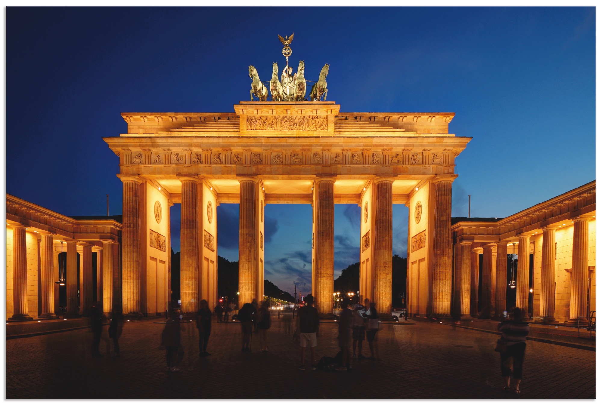 Image of Artland Wandbild »Brandenburger Tor bei Abenddämmerung«, Gebäude, (1 St.), in vielen Grössen & Produktarten - Alubild / Outdoorbild für den Aussenbereich, Leinwandbild, Poster, Wandaufkleber / Wandtattoo auch für Badezimmer geeignet bei Ackermann Versand 