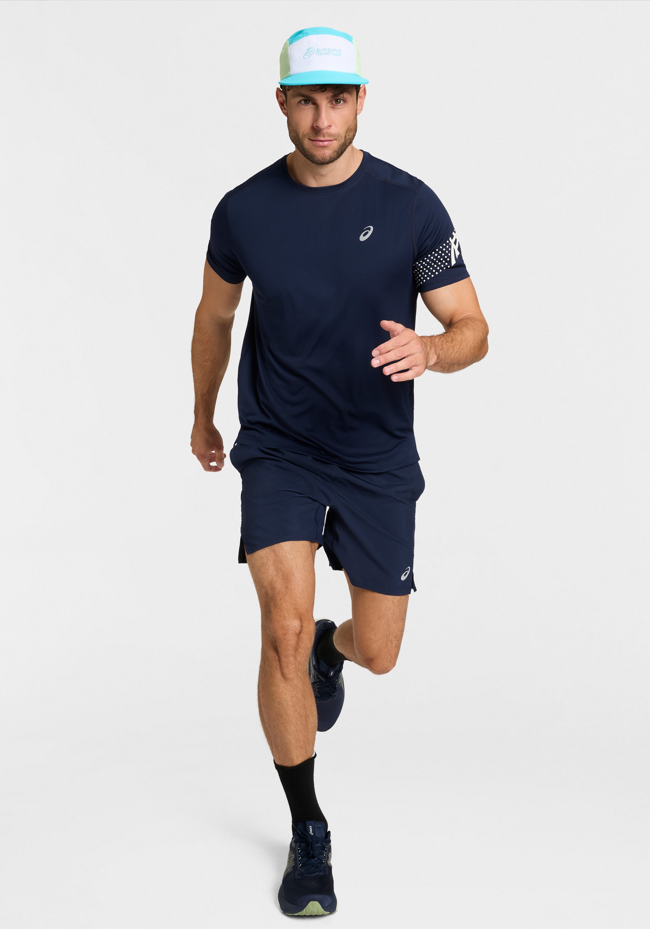 Asics Short de course »ASICS CORE 7IN SHORT«  Séchage rapide, respirant, réfléchissant