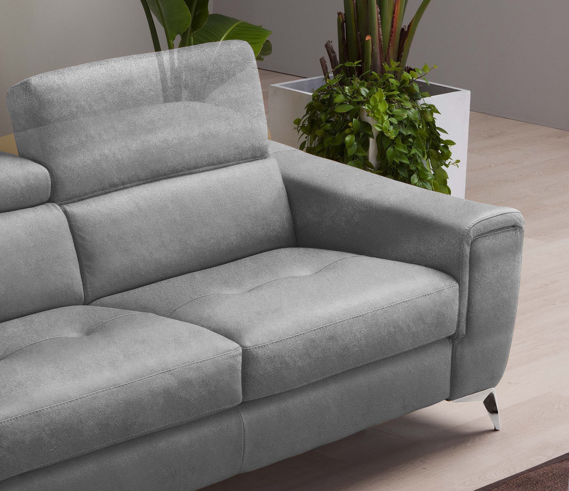 Egoitaliano Schlafsofa »Francine Designsofa, Loungesofa mit Dauerschlaffunktion, Breite 233 cm« Bettfunktion, Luxus-Microfaser Lederoptik, steingrau, Fussfarbe chrom