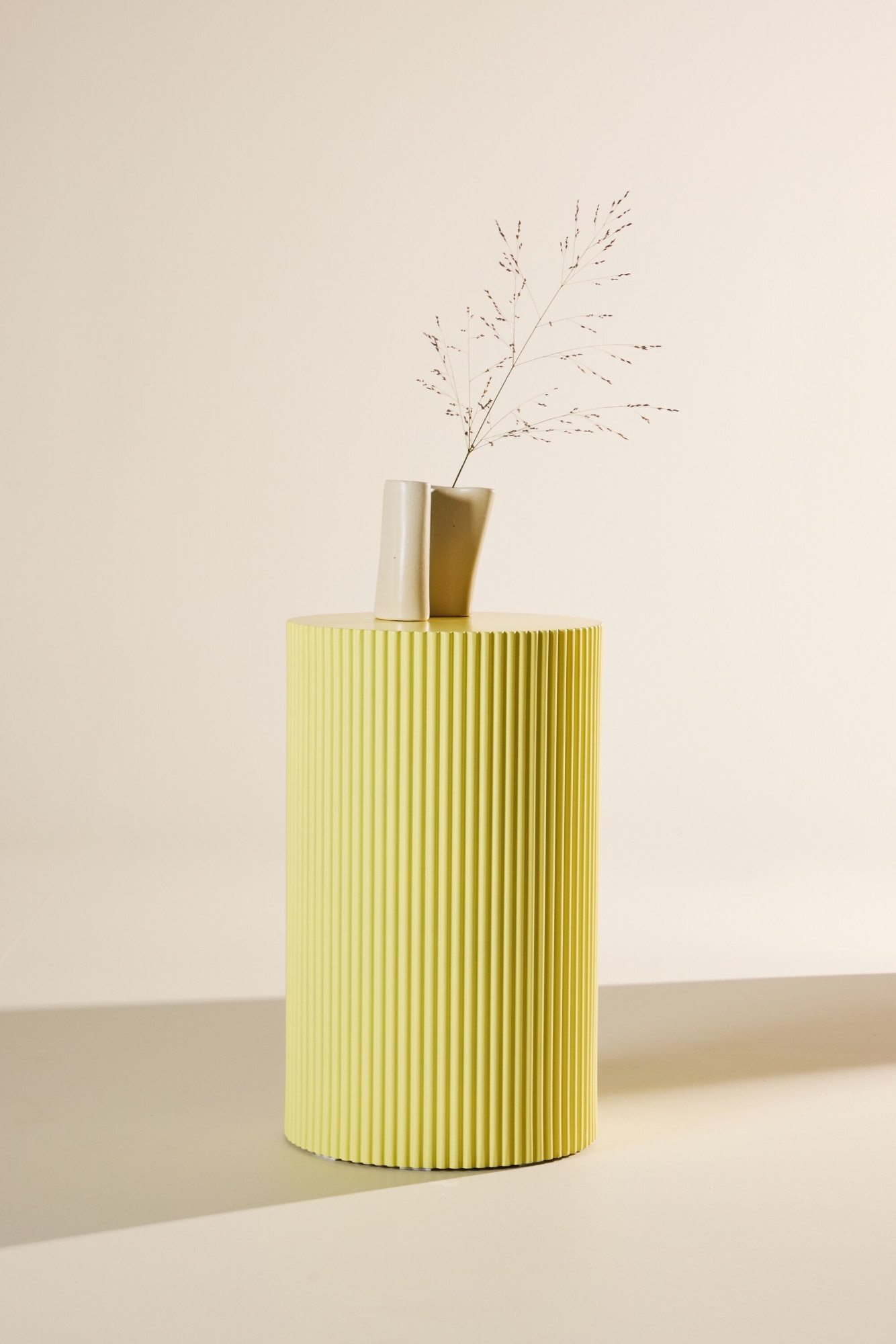 Image of Venture Home Beistelltisch "Lenox, runder Beistelltisch, gerillte Optik, Ø 31 cm" Ablagetisch, MDF, strukturierte Seiten, kompakt, dekorativ
