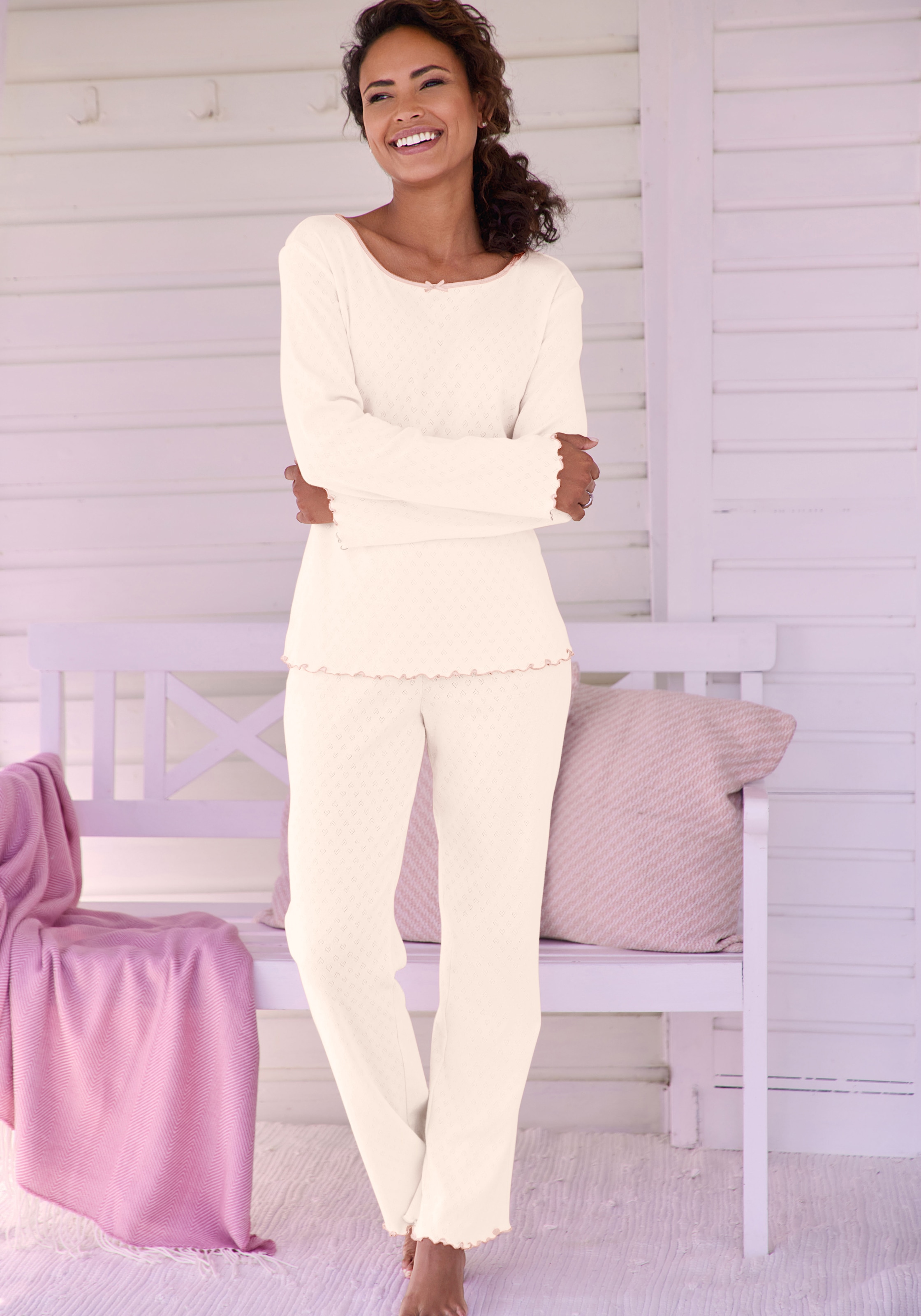 Image of Vivance Dreams Pyjama Set, 2 mit romantischem Ajour Muster
