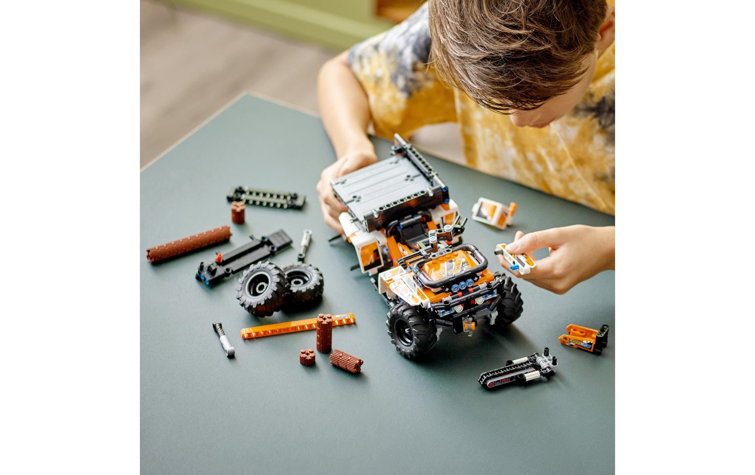 LEGO® Spielbausteine »LEGO Technic Geländefahrzeug 42139«, (764 St.)