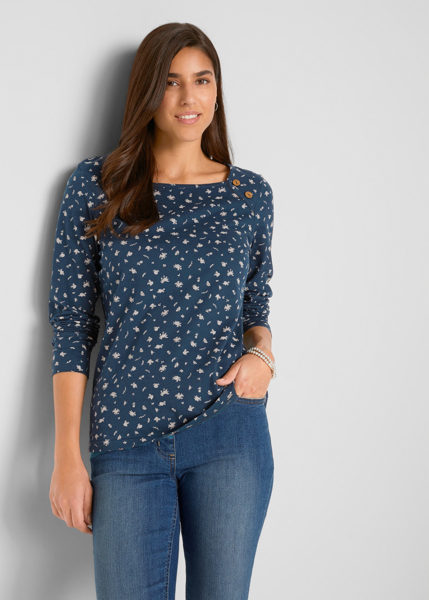 Image of bonprix Langarmshirt "Langarmshirt, bedruckt" lockere Passform, mit All-Over Print, mit eckigem Ausschnitt