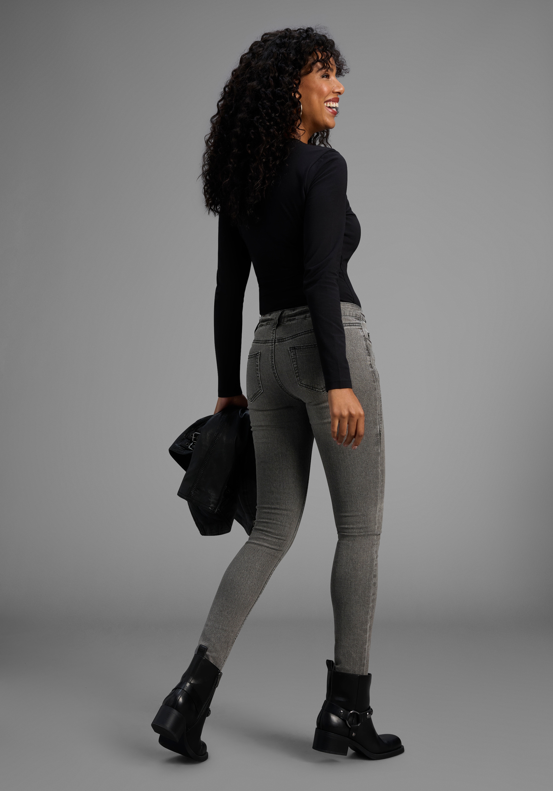 Arizona Skinny-fit-Jeans »mit Keileinsätzen« extra-enger Beinschnitt,  niedrige Leibhöhe