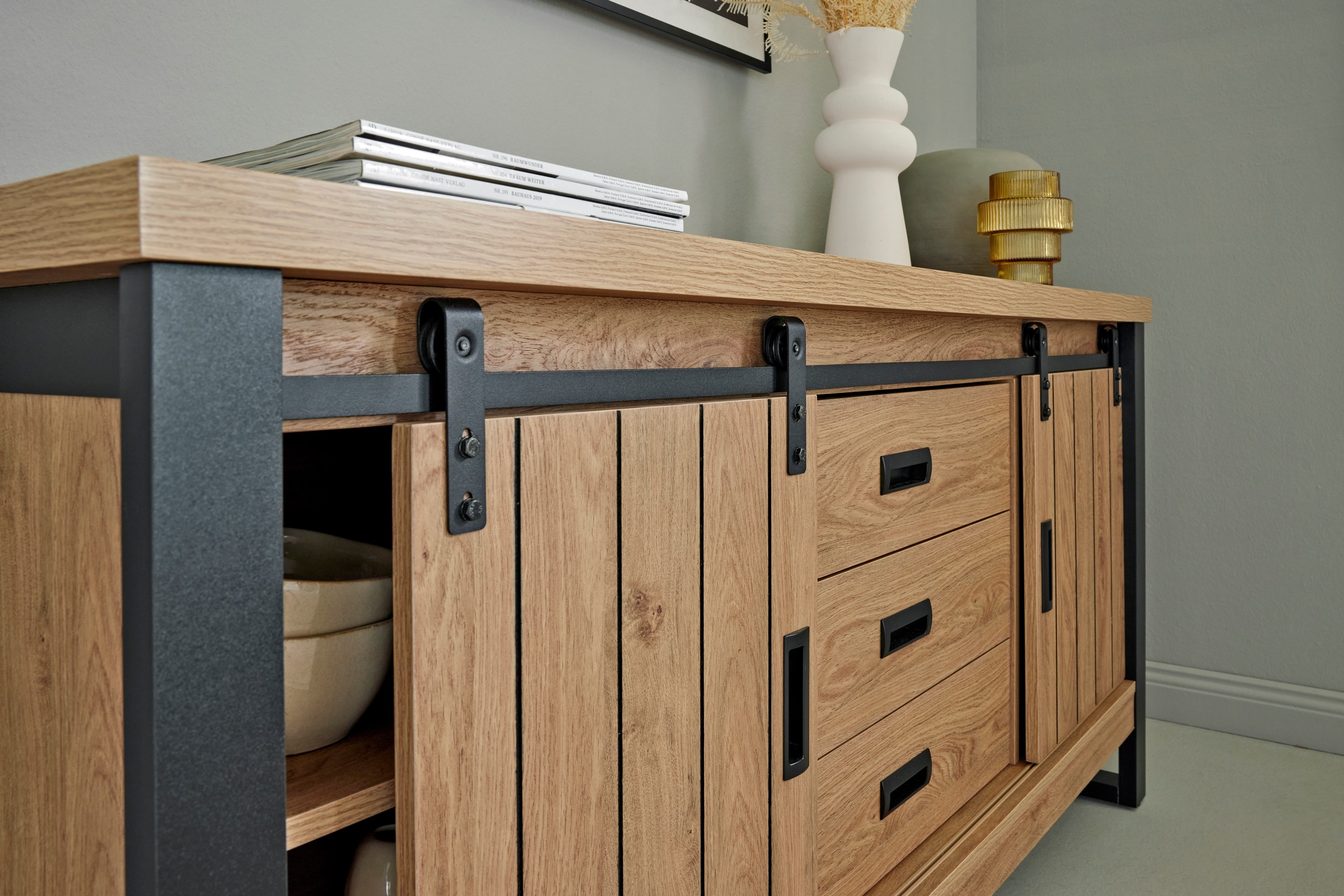 Jahnke Sideboard »SLIDE SBS 150« 1 Stk. tlg. Sideboard mit 2 Schiebetüren, Metallgestell, Breite ca. 150cm