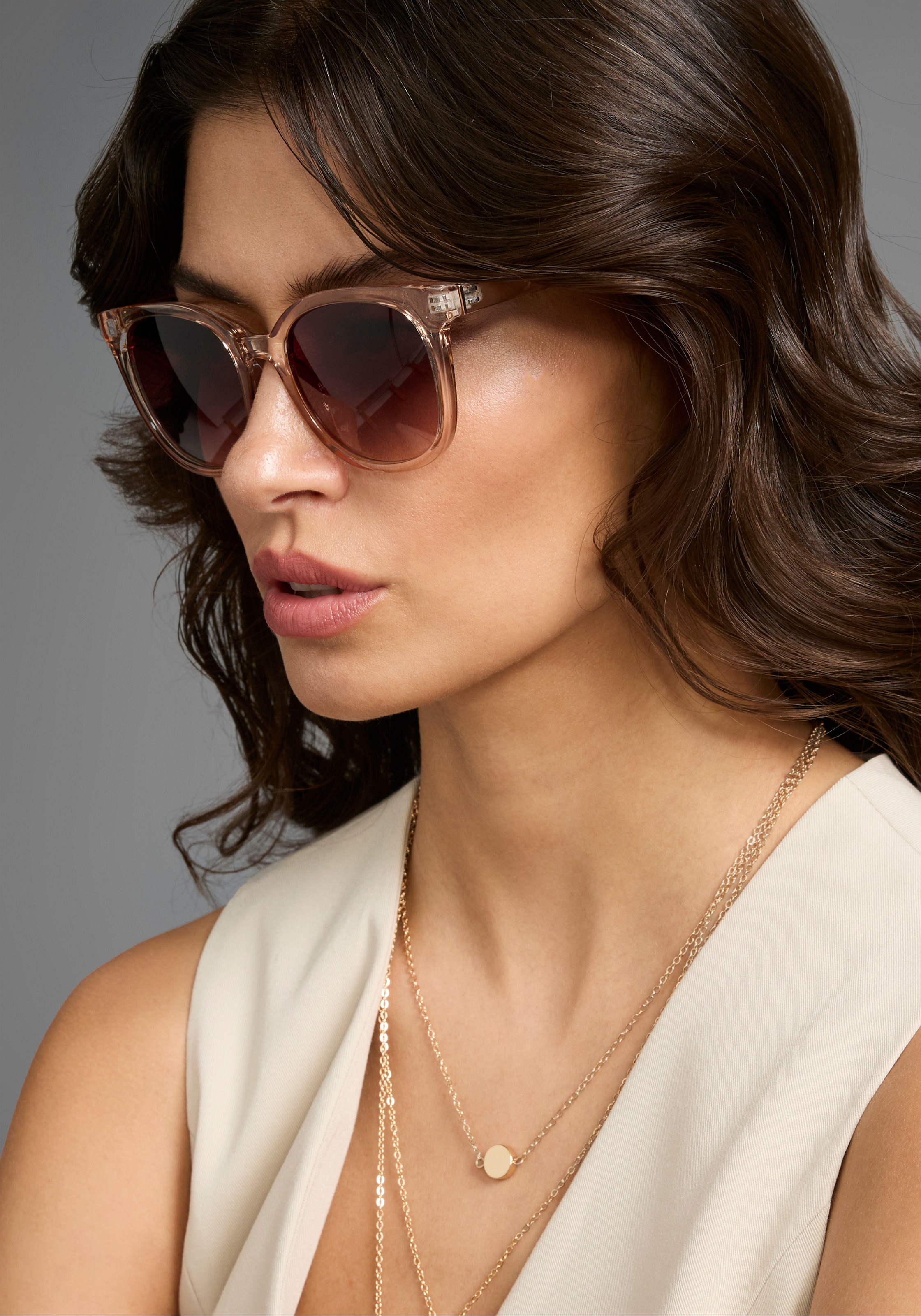 Image of Laura Scott Sonnenbrille mit transparentem Rahmen & goldfarbendem Detail - NEW