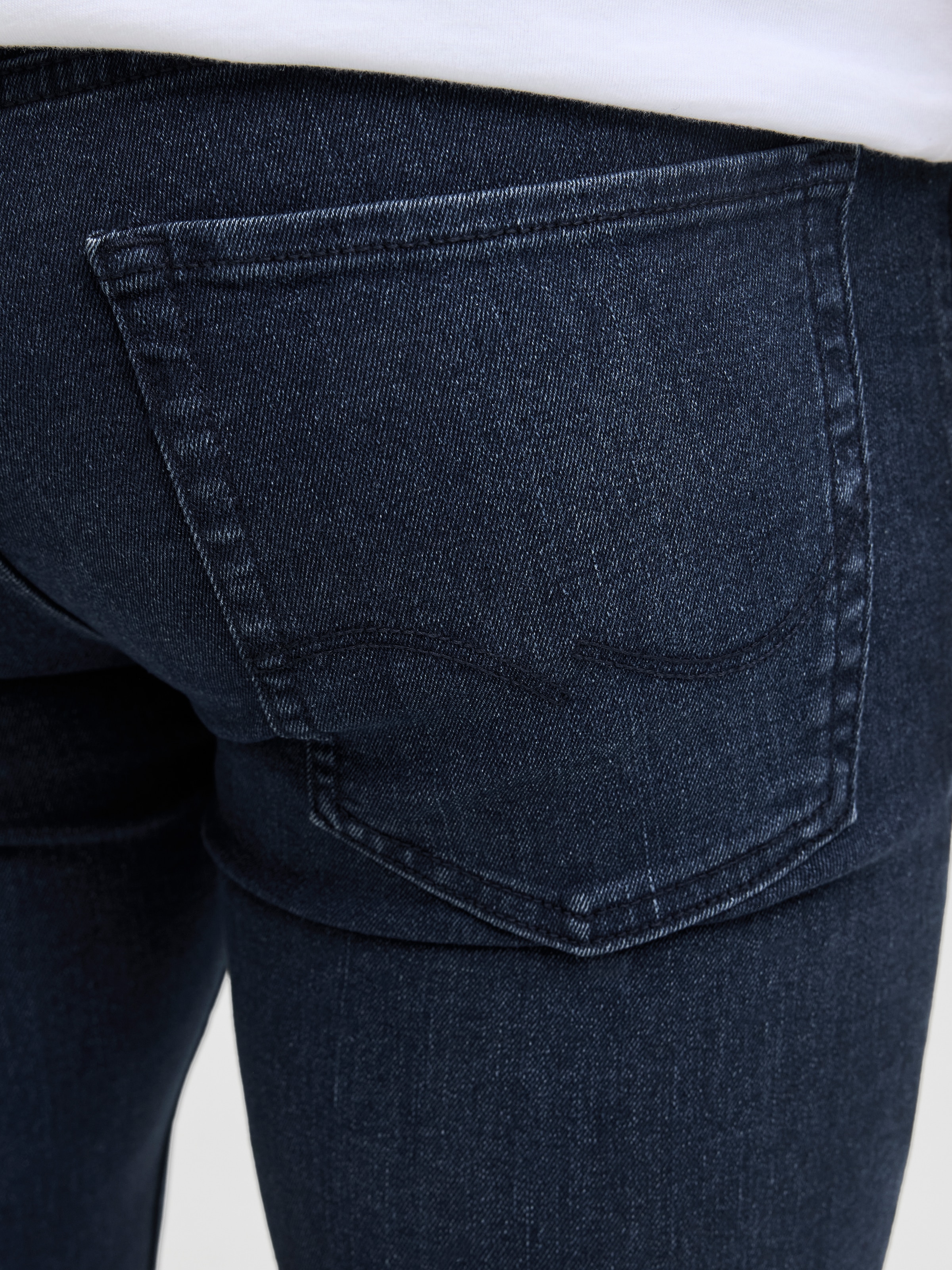 Jack & Jones Skinny-fit-Jeans »JJILIAM  Skinny Jeans mit Used-Waschung für schlanke Silhouette« Abriebeffekte, modisch, skinny fit, Baumwollmischung,