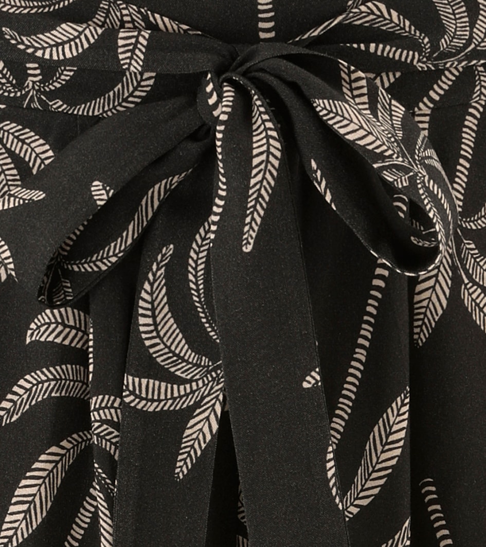 Aniston CASUAL Short  mit Palmen bedruckt - jedes Teil ein Unikat - NEUE KOLLEKTION