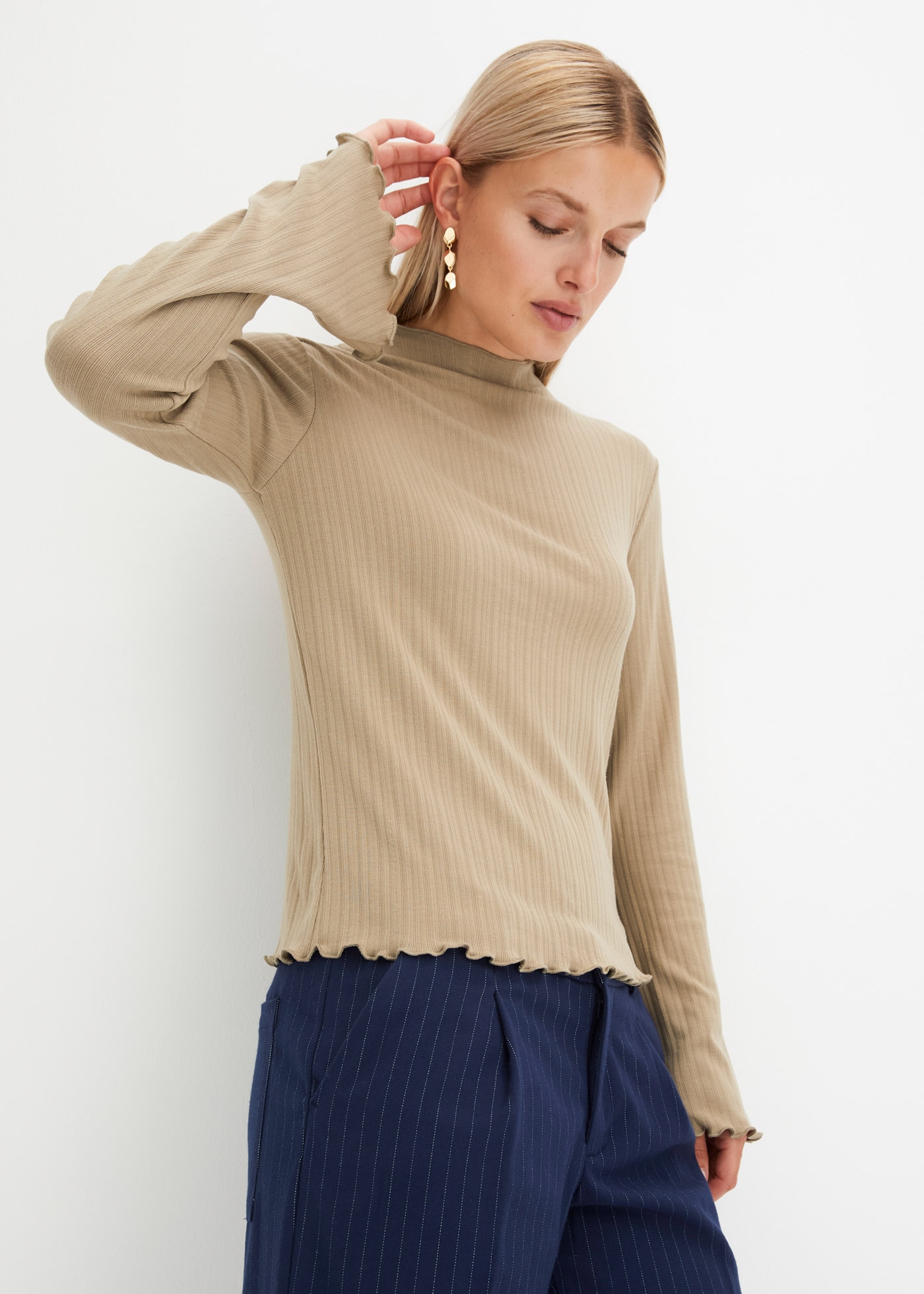 bonprix Langarmshirt »Geripptes Langarmshirt« Geripptes Langarmshirt mit Wellensaum