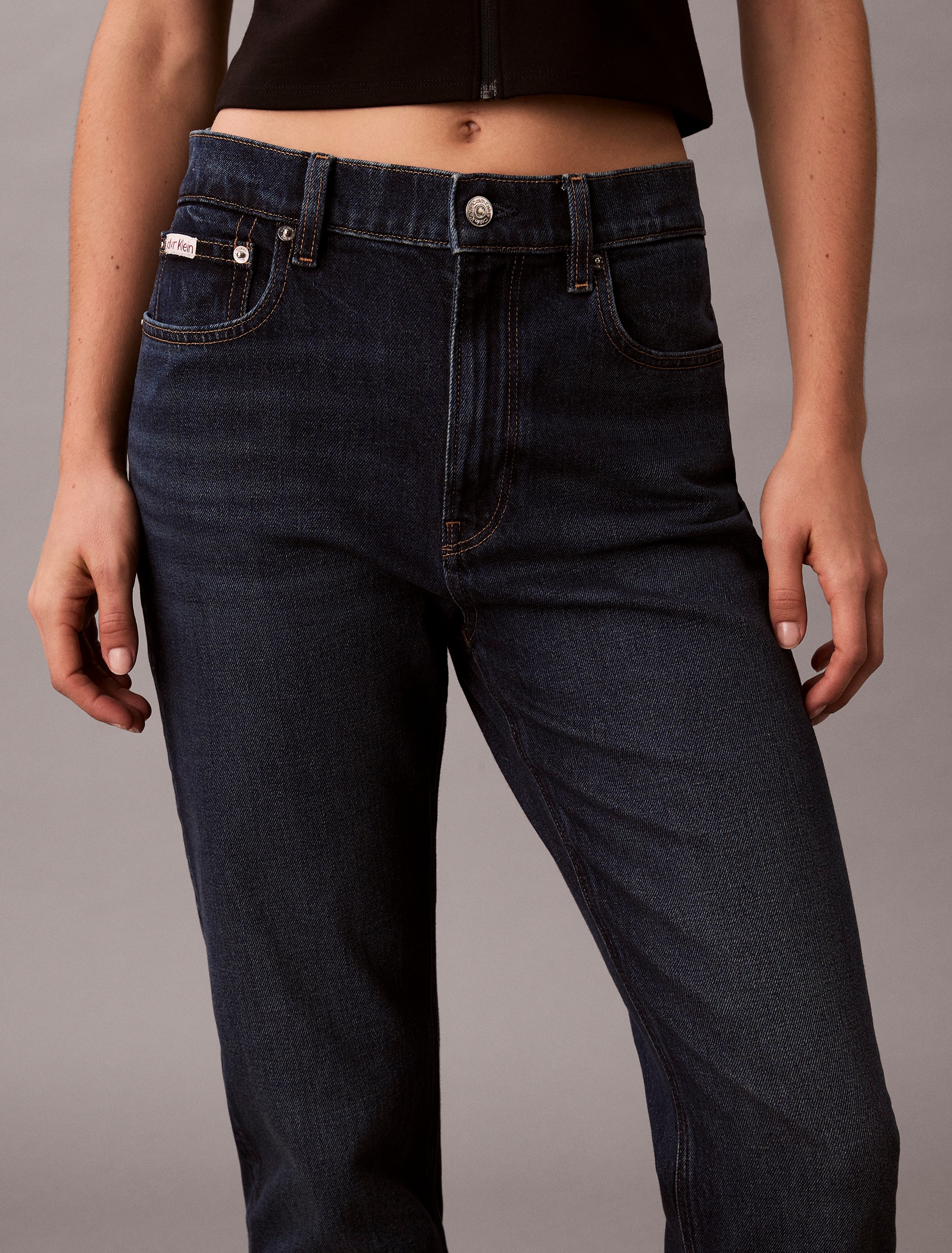 Calvin Klein Jeans Jeans mom »NEW MOM JEAN« mit Markenlabel am Bund