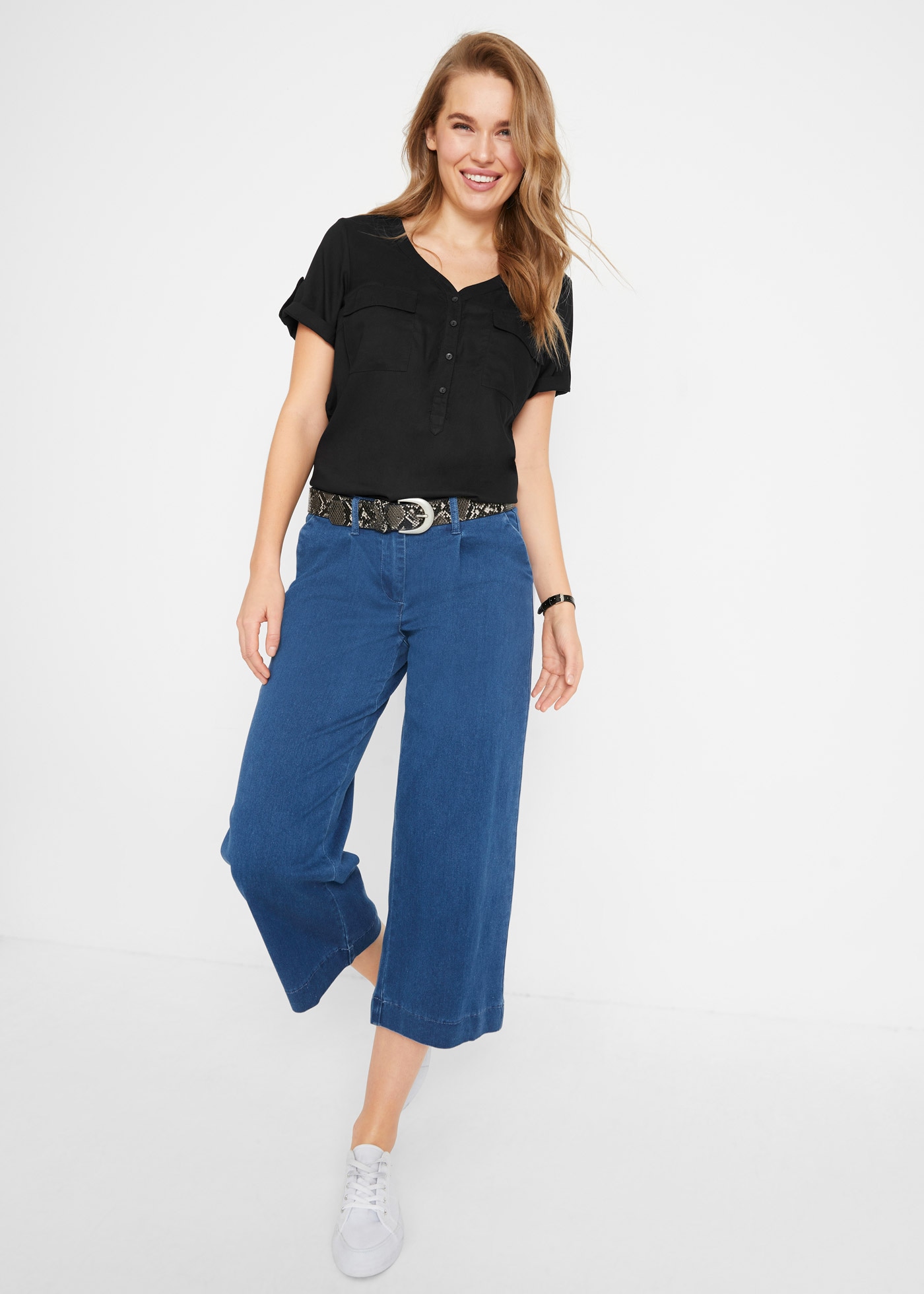 bonprix Kurzarmbluse dezente A-Silhouette, mit V-Ausschnitt, aus reiner Viskose