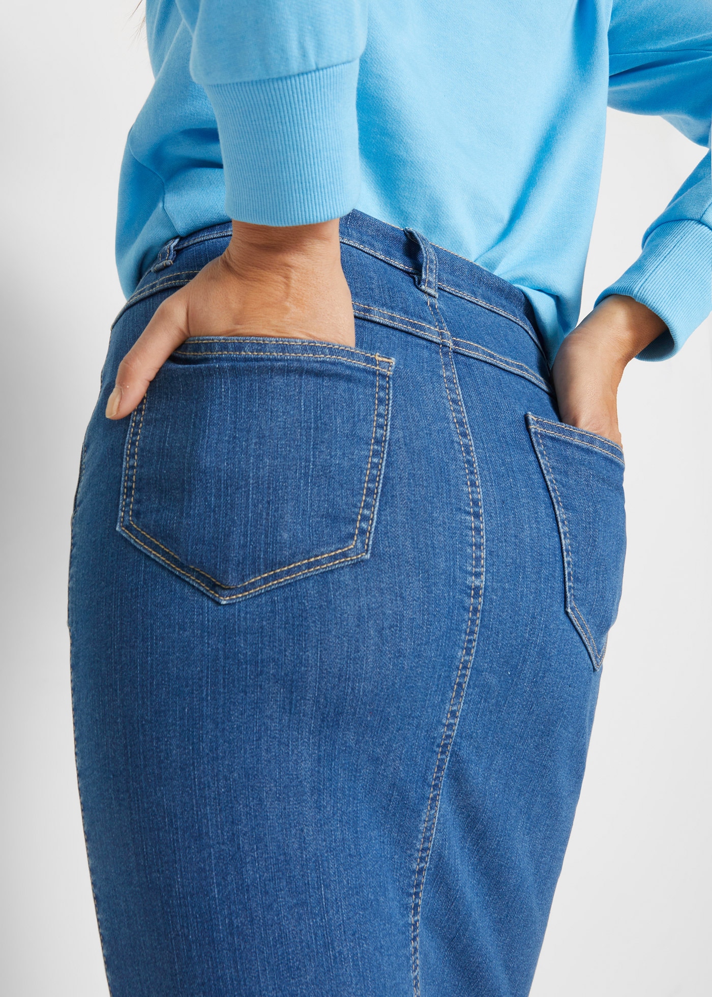 bonprix Jupe en jean Jeansrock mit Schlitz