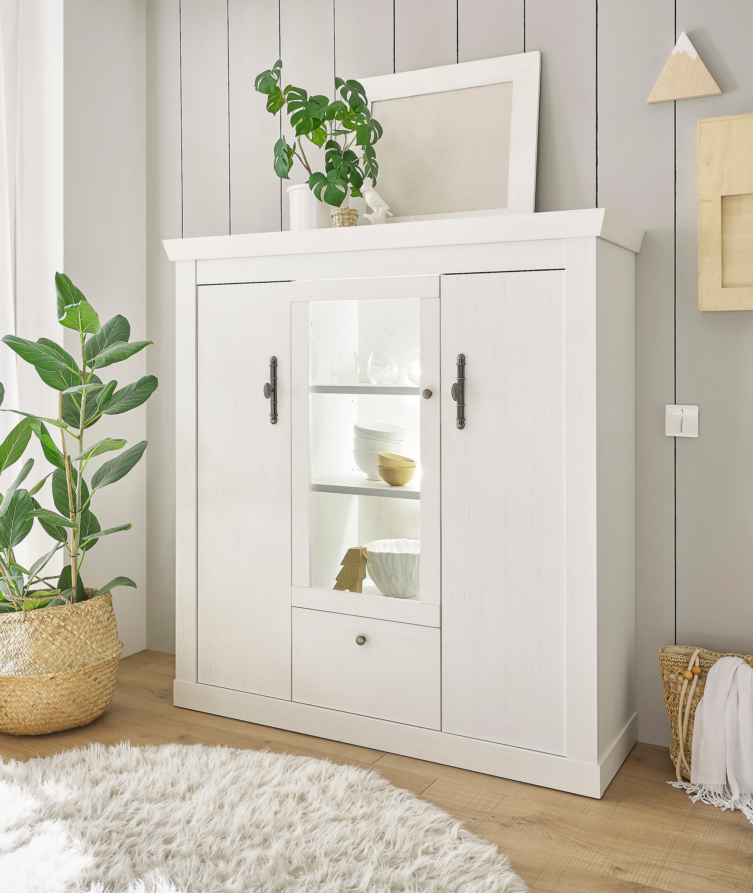 Image of Home affaire Highboard "RAVENNA" im romantischen Landhausstil, Griffe aus Metall, Höhe 146 cm