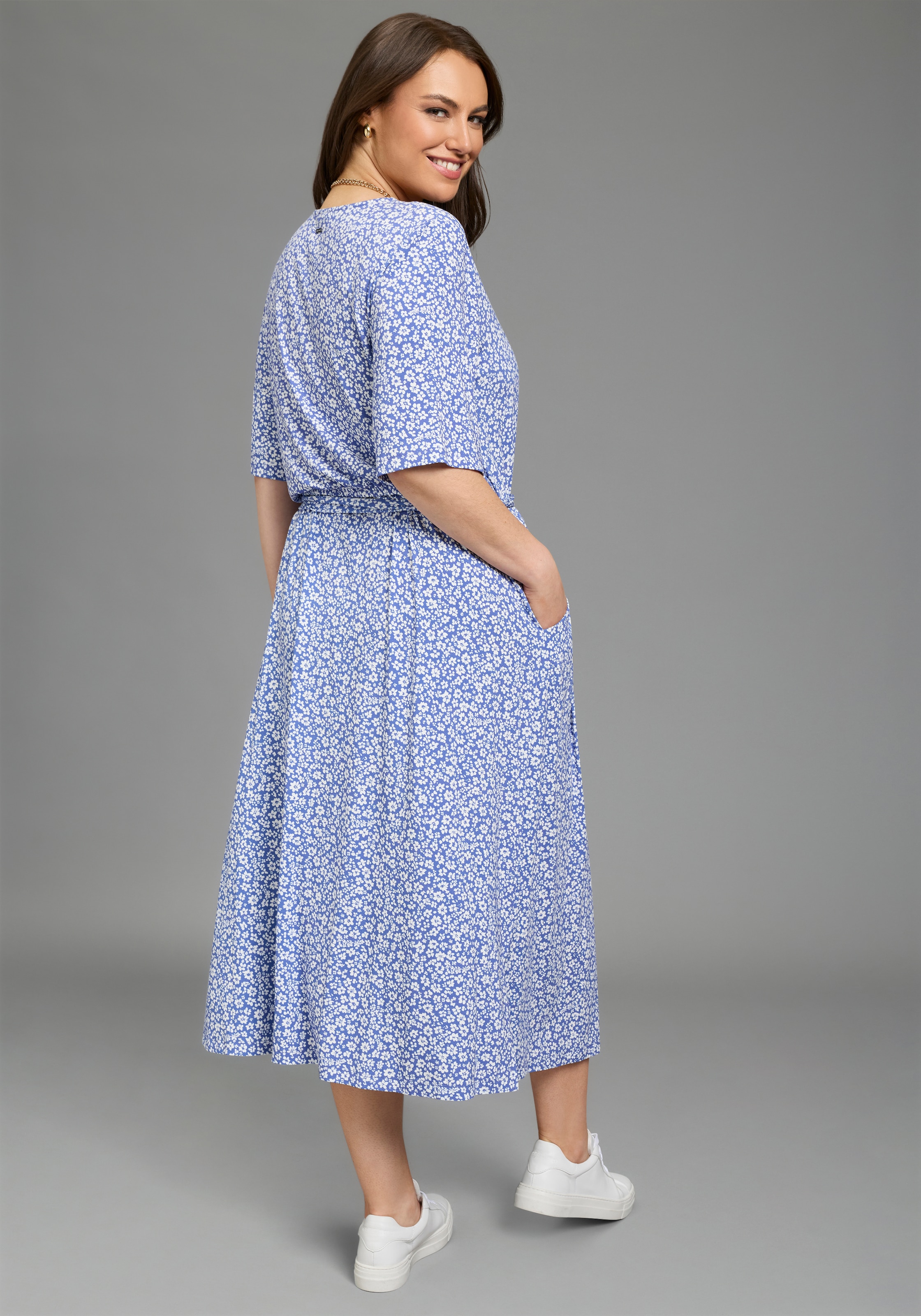 Laura Scott CURVE Robe midi in geblümter Optik