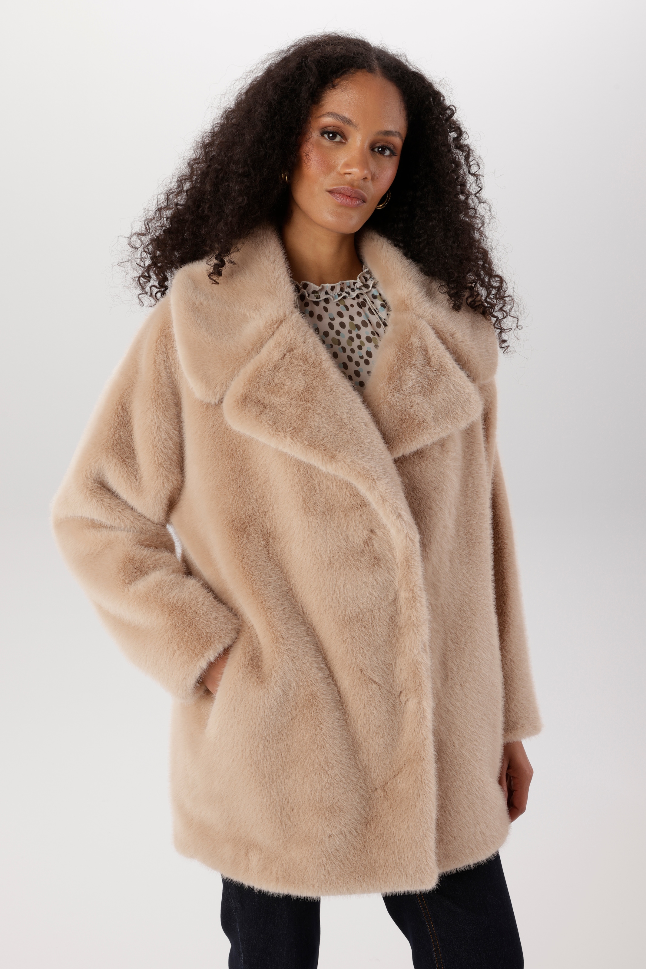 Image of Aniston SELECTED Fellimitatmantel aus flauschigem Fellimitat - NEUE KOLLKETION