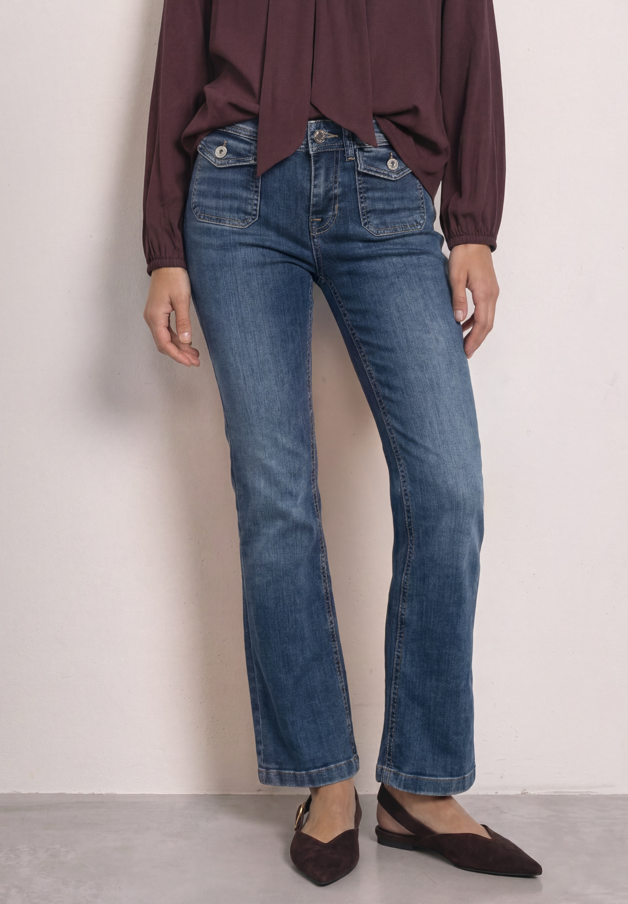 Image of STREET ONE Bootcut-Jeans "Style Blaire" im Slim Fit