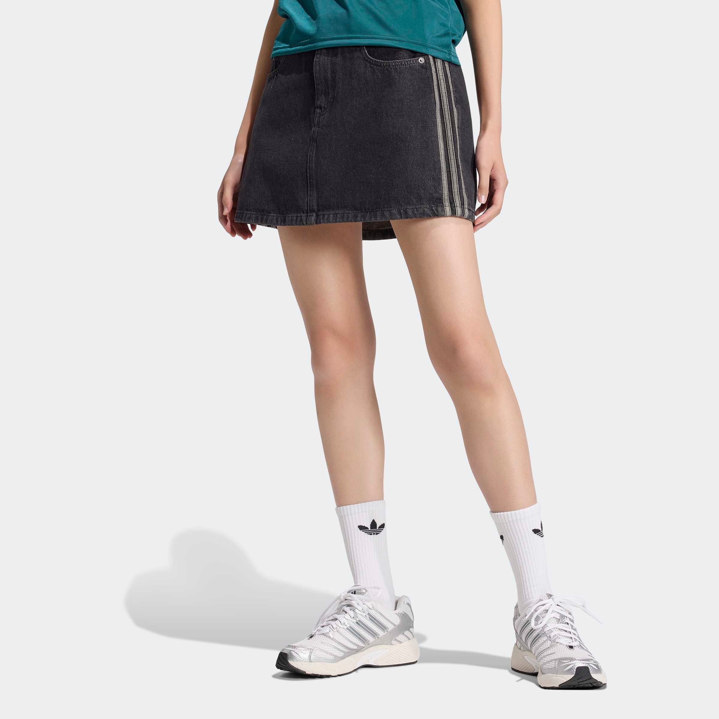 Image of adidas Originals Sweatrock ", MITTELHOHER BUND" mit Druckknopfverschluss, sportlicher Stil, aus Baumwolle