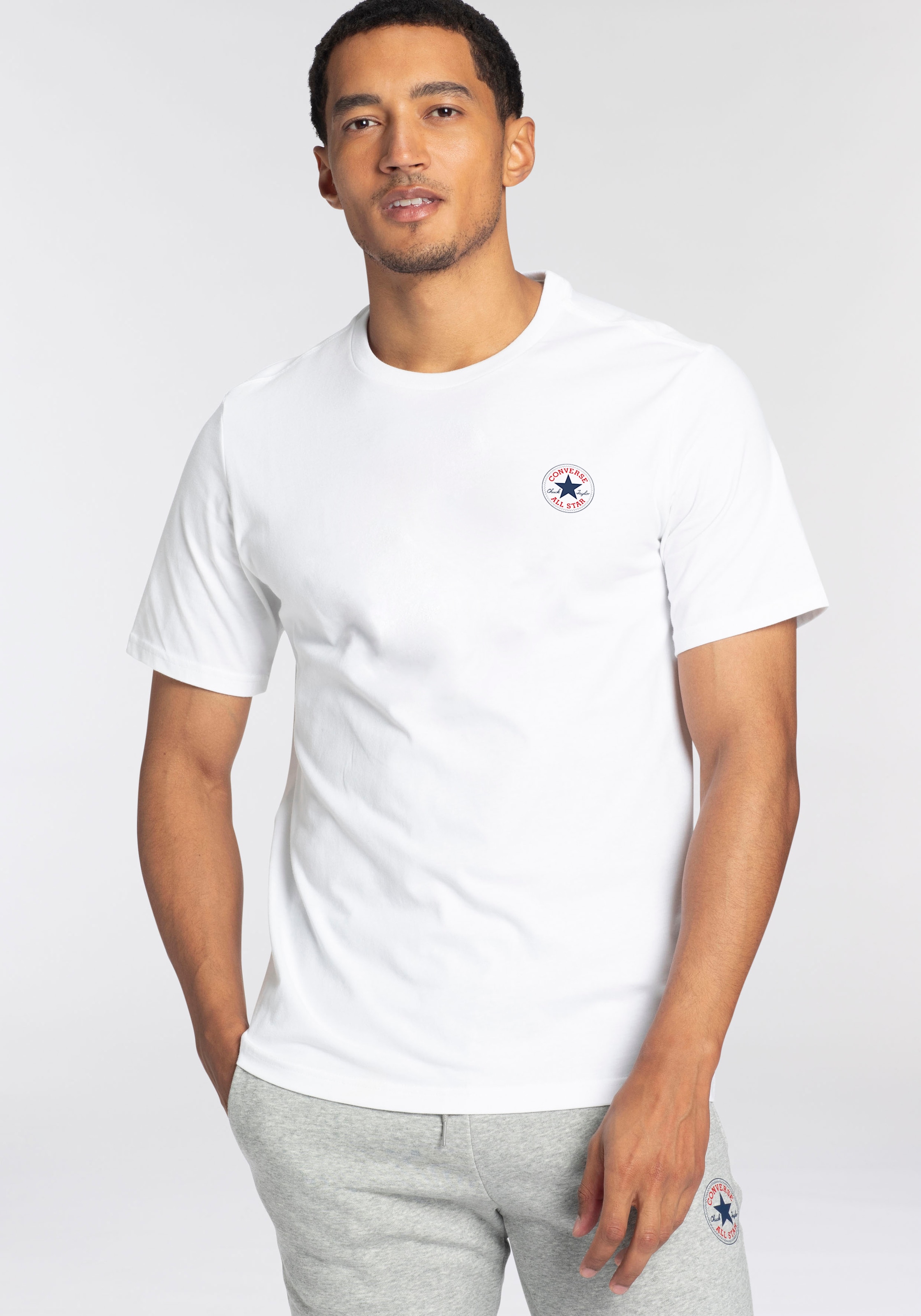 Converse T-Shirt »CORE CHUCK PATCH TEE« sportliche Passform, Kurzarm, für Alltag, aus Baumwolle
