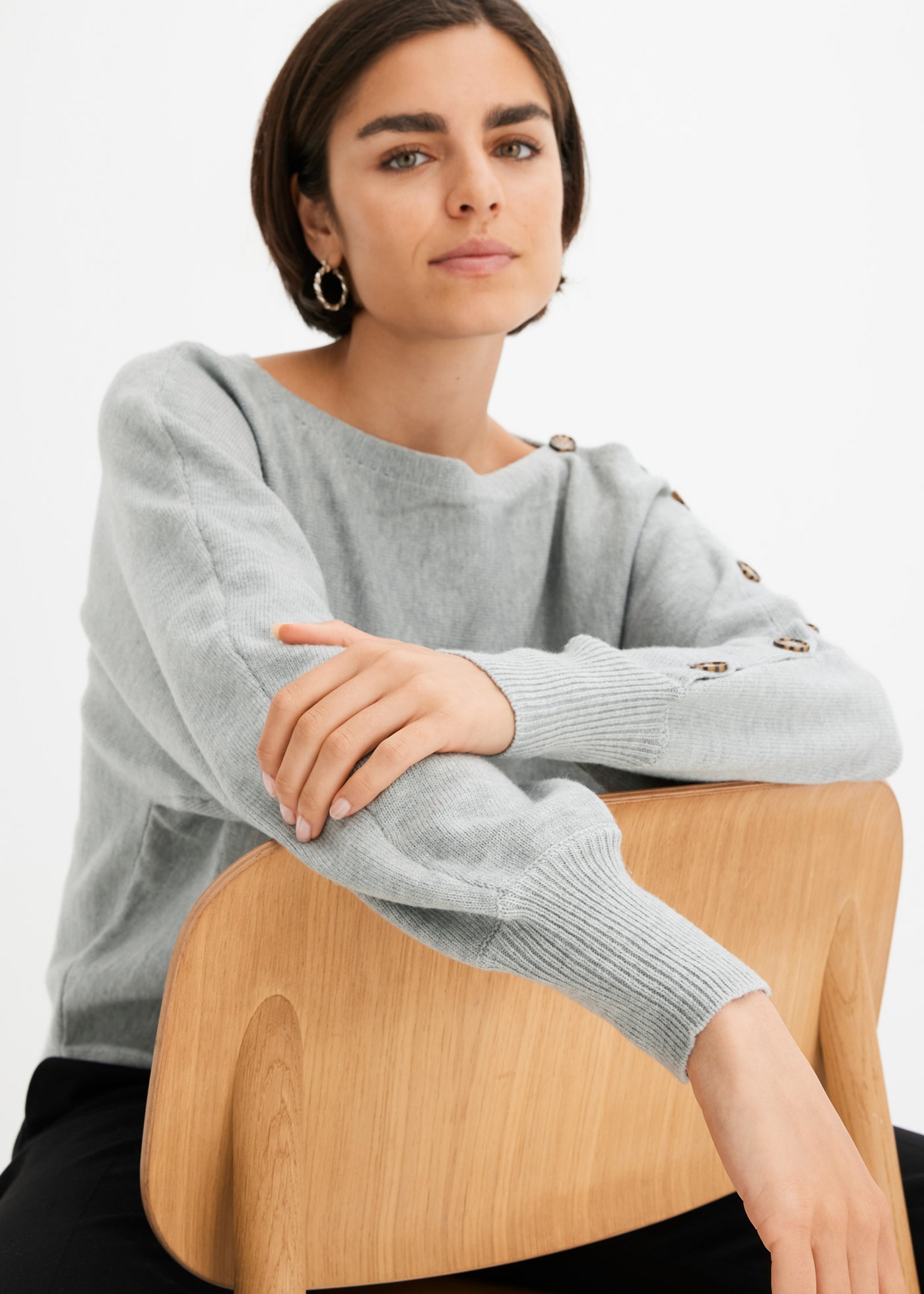 Image of bonprix Strickpullover "Pullover" in bequemer Boxy-Passform, mit Fledermausärmeln, Zierknöpfe