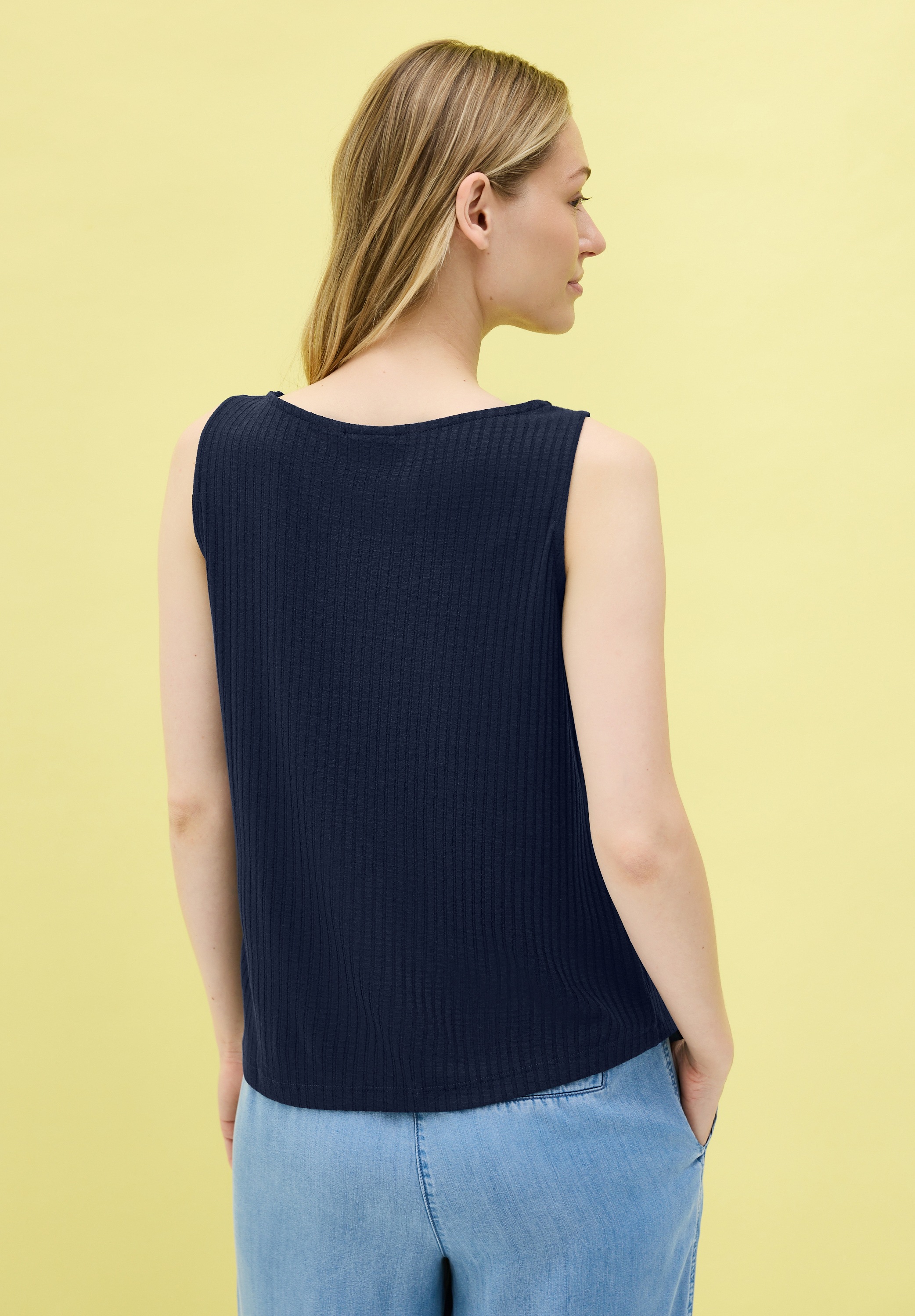 Cecil Ripptanktop, mit U-Boot Ausschnitt
