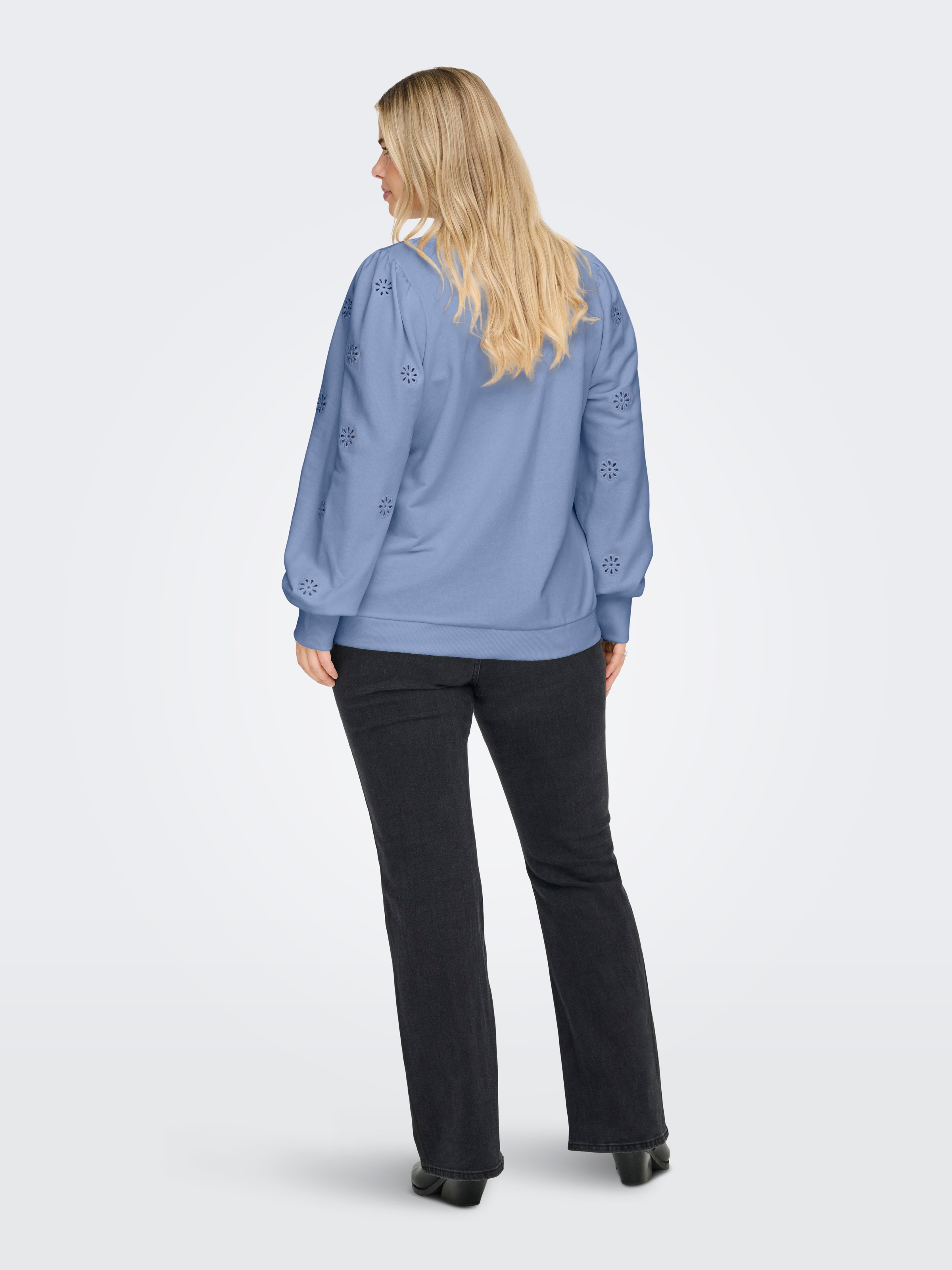 ONLY CARMAKOMA Sweatshirt »CARFEMME L/S PUFF EMBROIDERY UB SWT NOOS«, Baumwollmischung, regular fit
