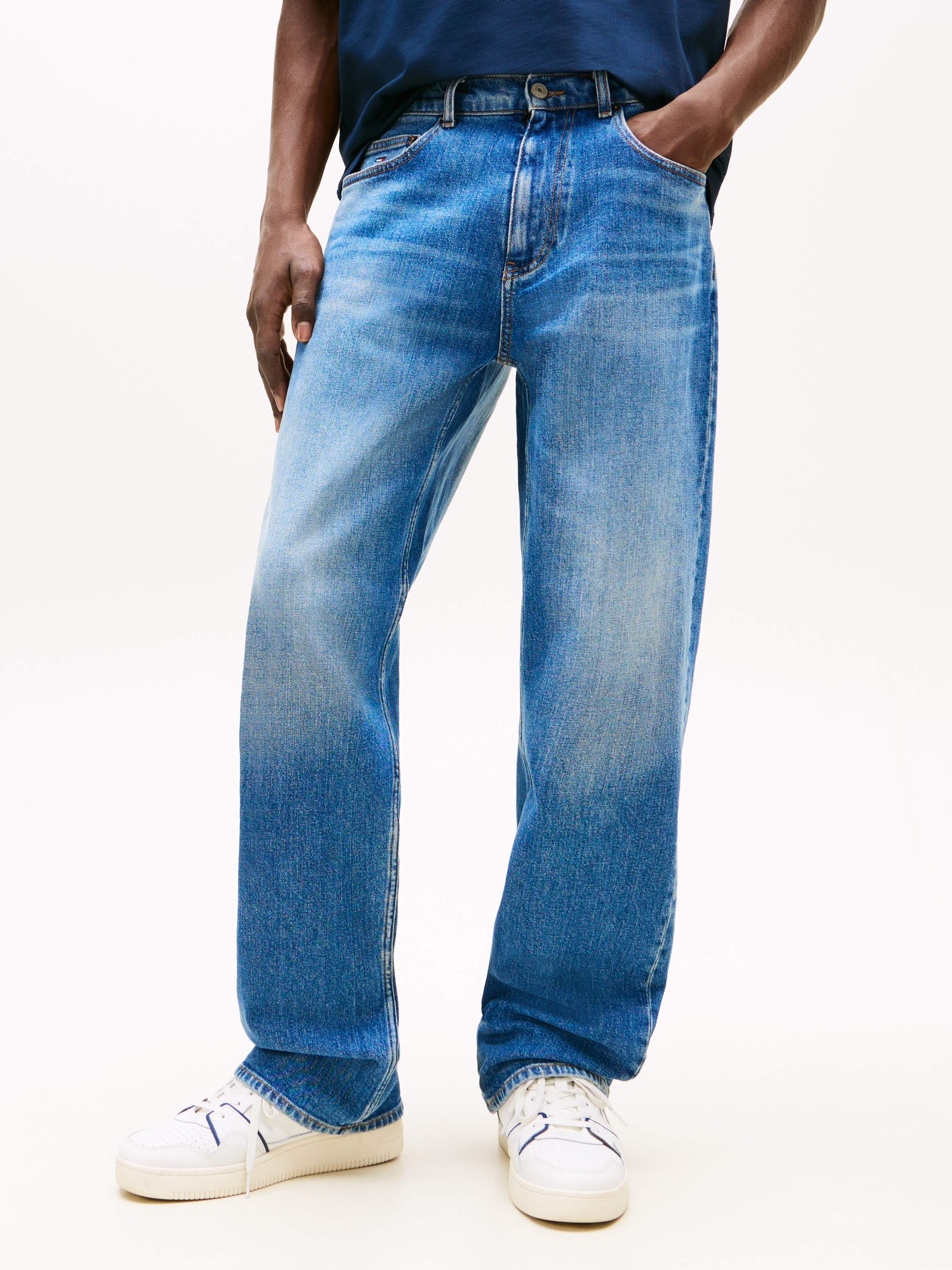 Image of Tommy Jeans Loose-fit-Jeans "Jamie Loose Straight" in blauer Waschung