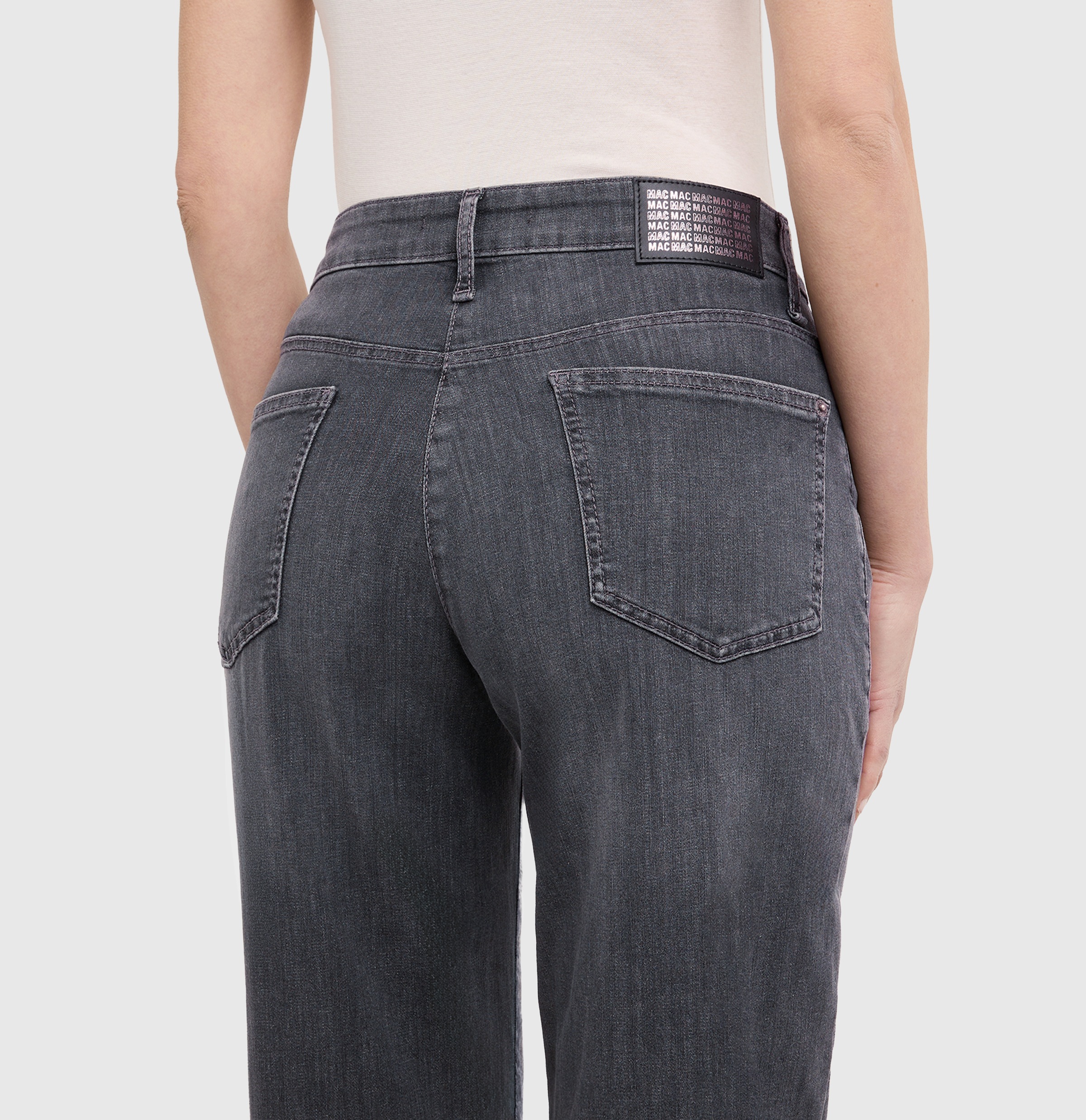 MAC Jeans Relax-fit »BOBBIE« Barrel Jeans mit modernen Naht-Details
