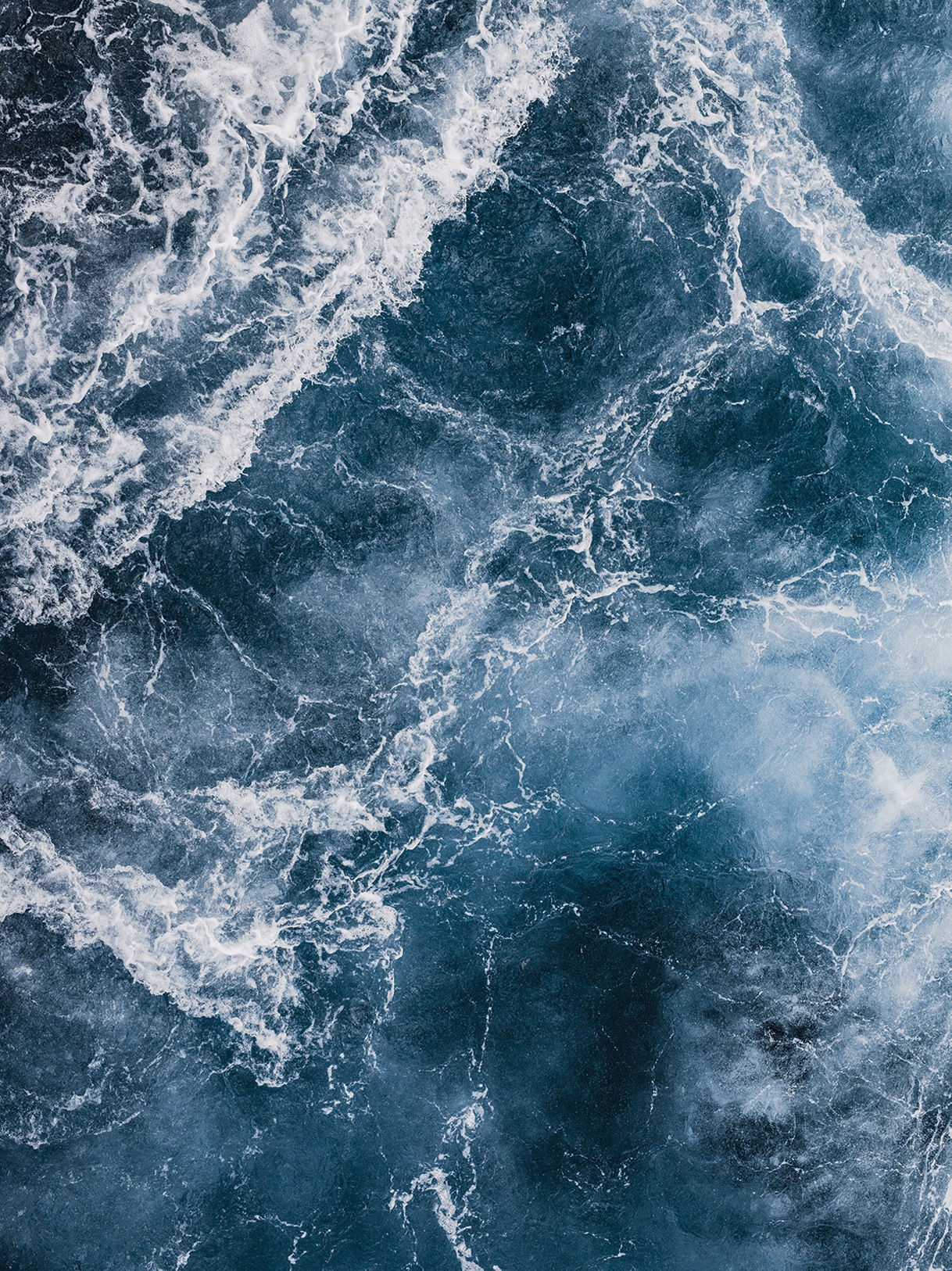 Image of Consalnet Vliestapete »MEERESWELLEN«, grafisch, in verschiedenen Grössen bei Ackermann Versand Schweiz