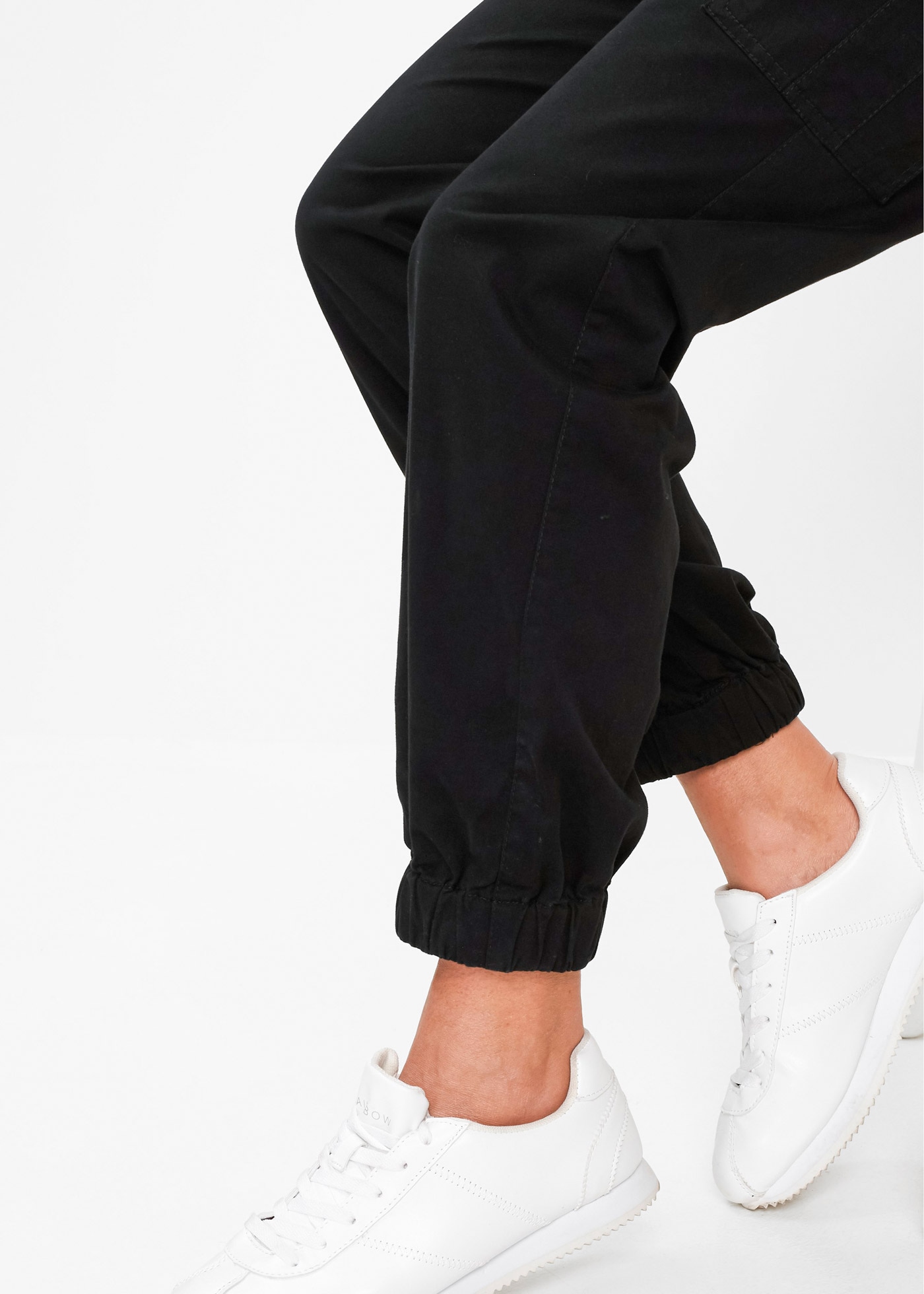 bonprix Cargohose  aus Baumwolle mit Elasthan, lockere Passform, mit Bequembund