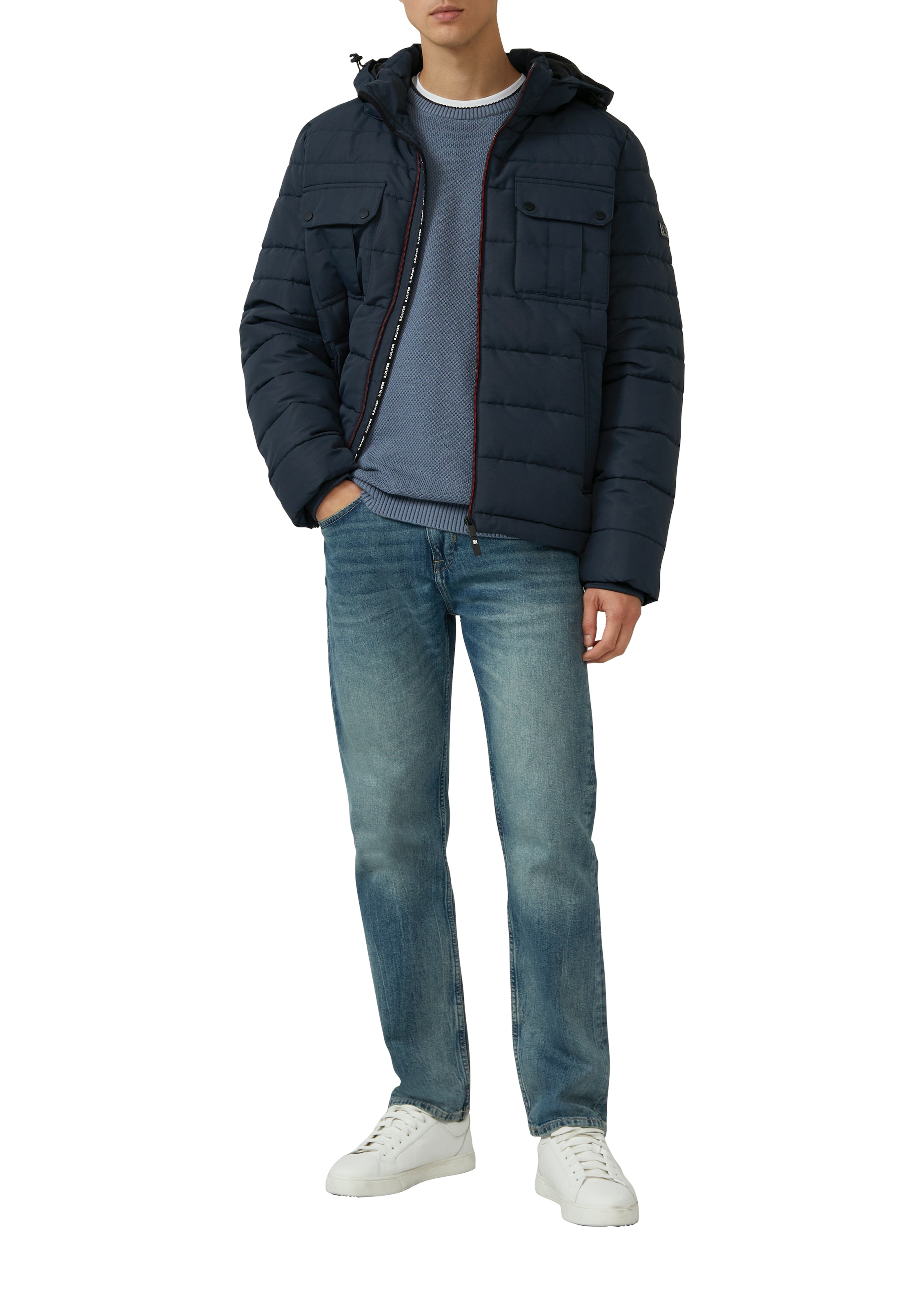 s.Oliver Pull en tricot aus strukturierter Qualität, mit Logo-Badge, Regular Fit