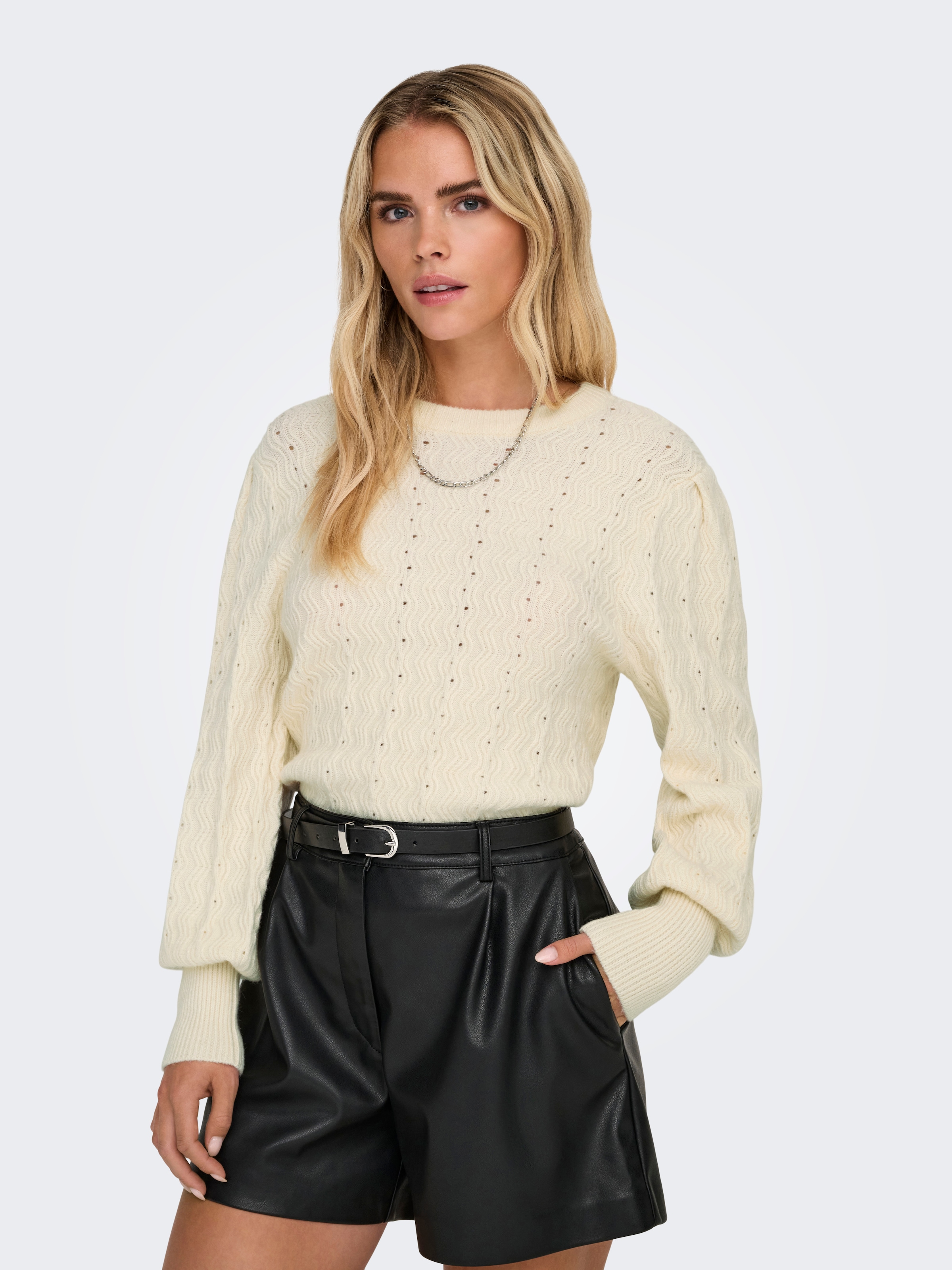 ONLY Pull à col rond »ONLKATIA LS STRUC PUFF ONECK CC KNT«