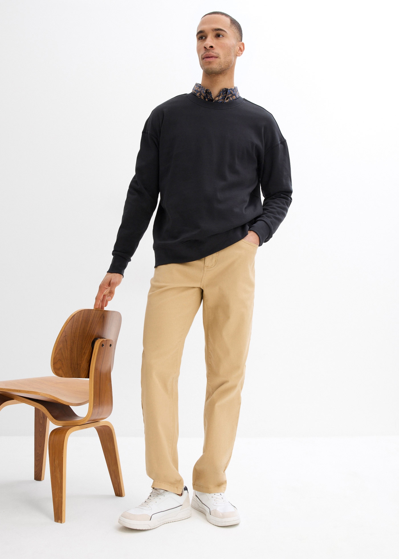 bonprix Stretch-Hose »Classic Fit Stretch-Hose, Straight«  Five-Pocket-Design, mit Eingrifftaschen, Gesässtaschen und Coinpocket