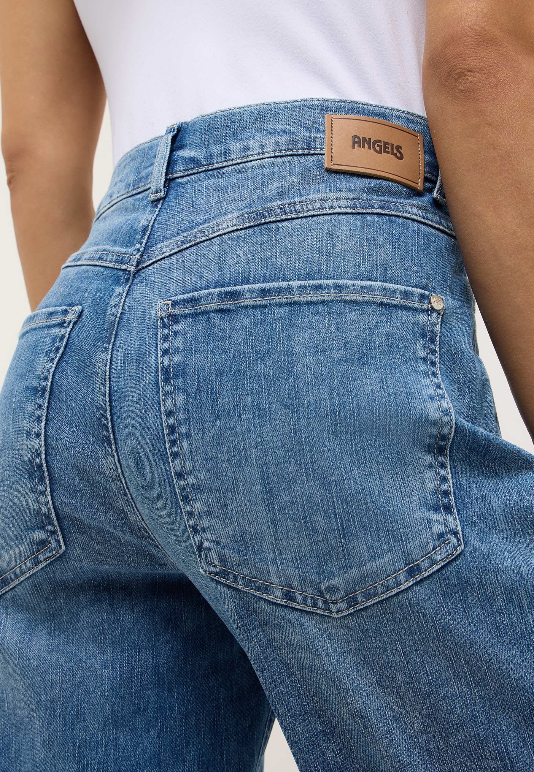 ANGELS Relax-fit-Jeans »LIBERTA TURN UP« Relaxed fit, aus Baumwollmischung, mit grossen Vordertaschen
