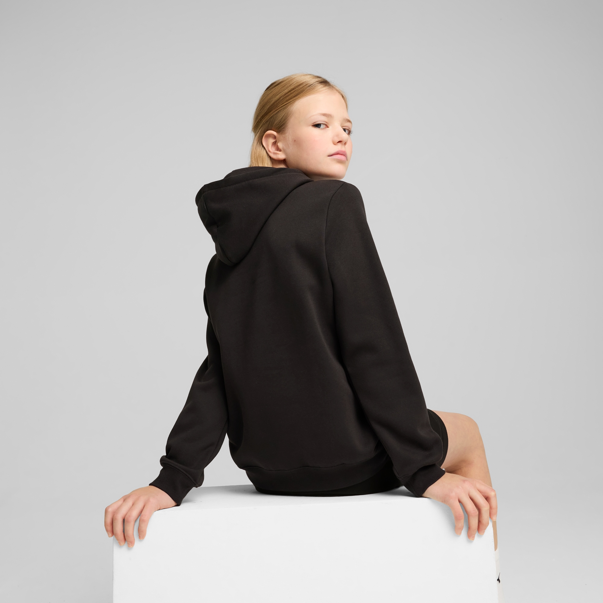 PUMA Sweat à capuche »ESS NO 1 LOGO HOODIE FL G«, avec capuche réglable, avec poche kangourou
