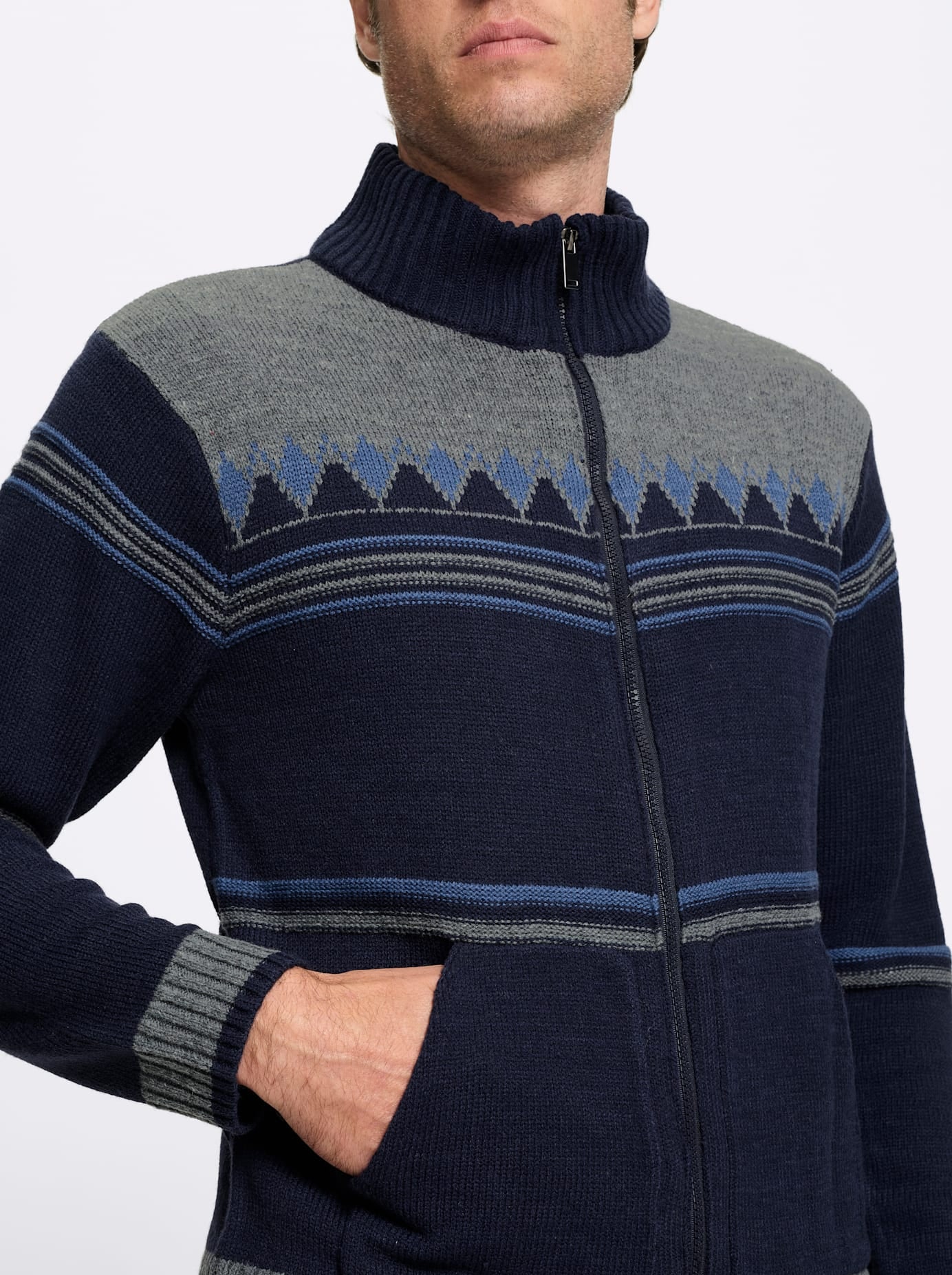 Catamaran Cardigan