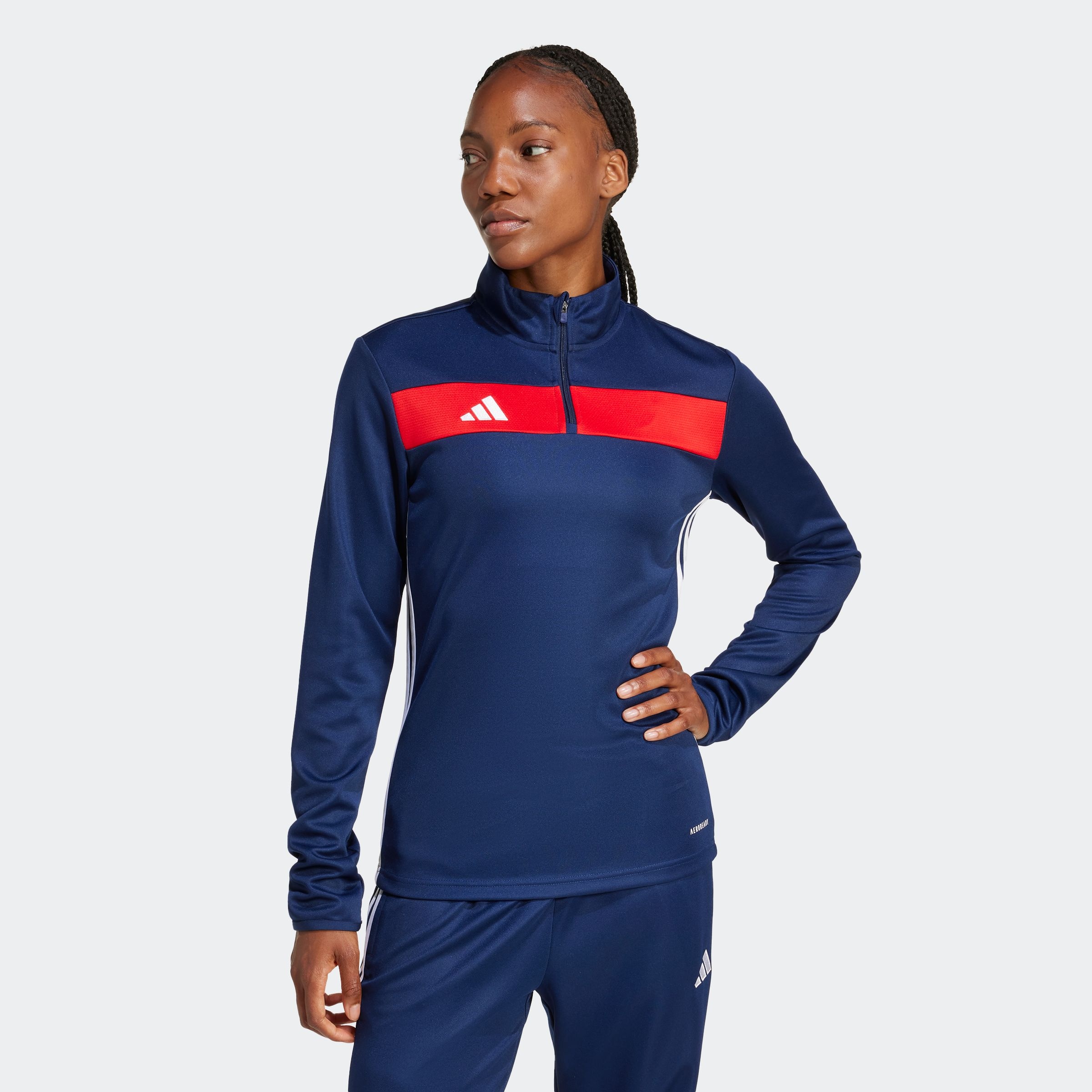 Image of adidas Performance Trainingsshirt "TIRO 25 ESSENTIALS TRAININGSOBERTEIL" sportliche Passform, atmungsaktiv, schnell trocknend